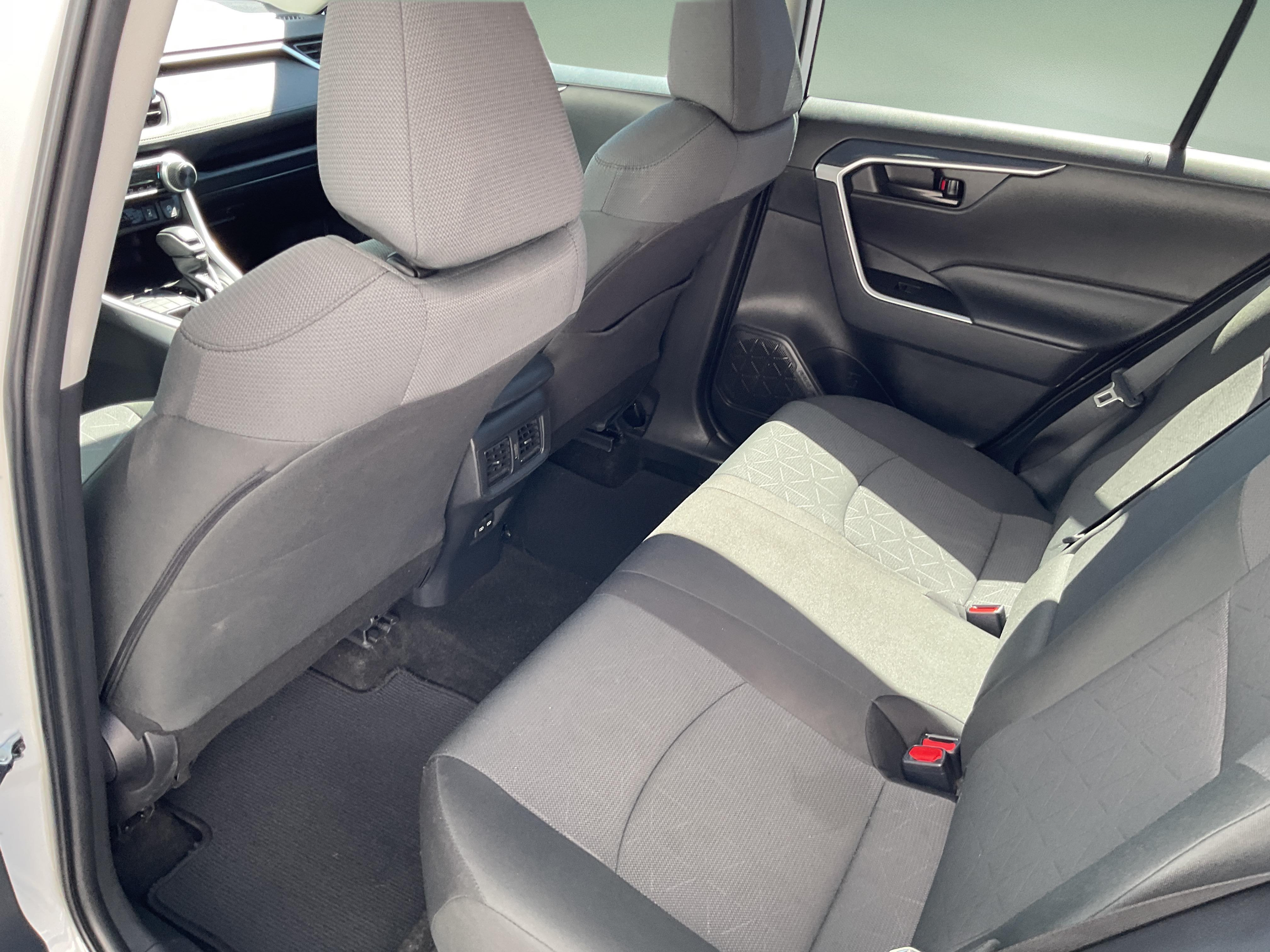2024 TOYOTA RAV4 LE — photo 8