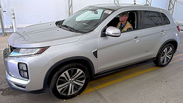 2020 Mitsubishi Outlander Sport 2.0 SE AWC CVT's photo