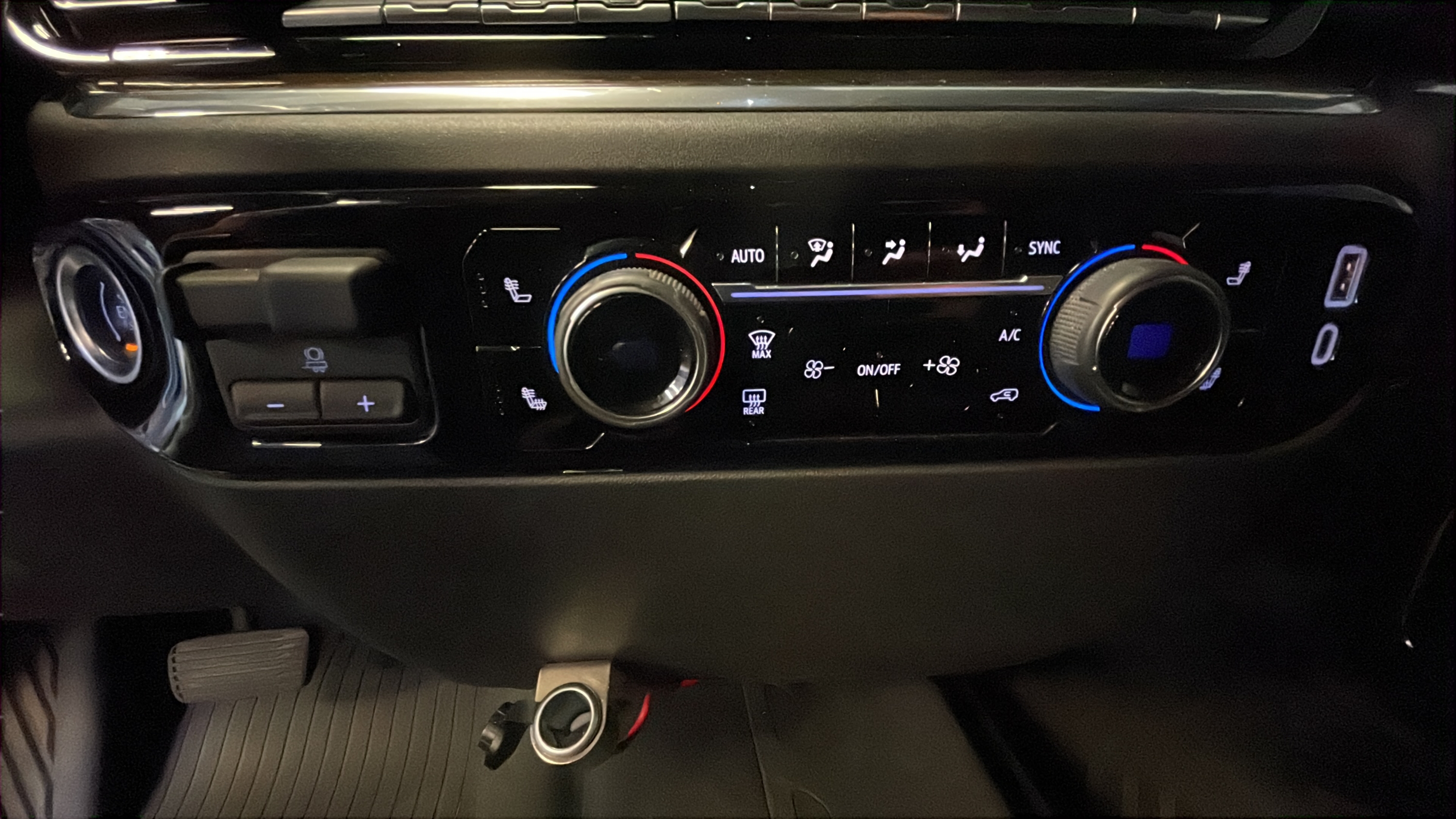 2024 Chevrolet Silverado 1500 RST - Photo 15