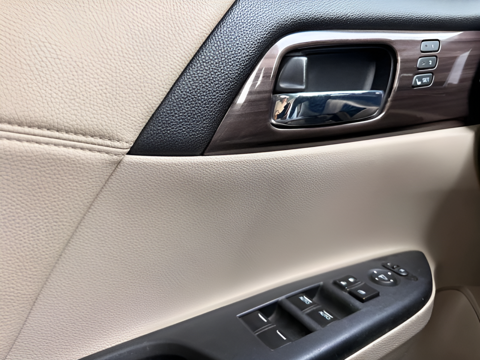 2017 Honda ACCORD EX-L FWD WITH NAVIGATION AND HONDA SENSING — photo 18