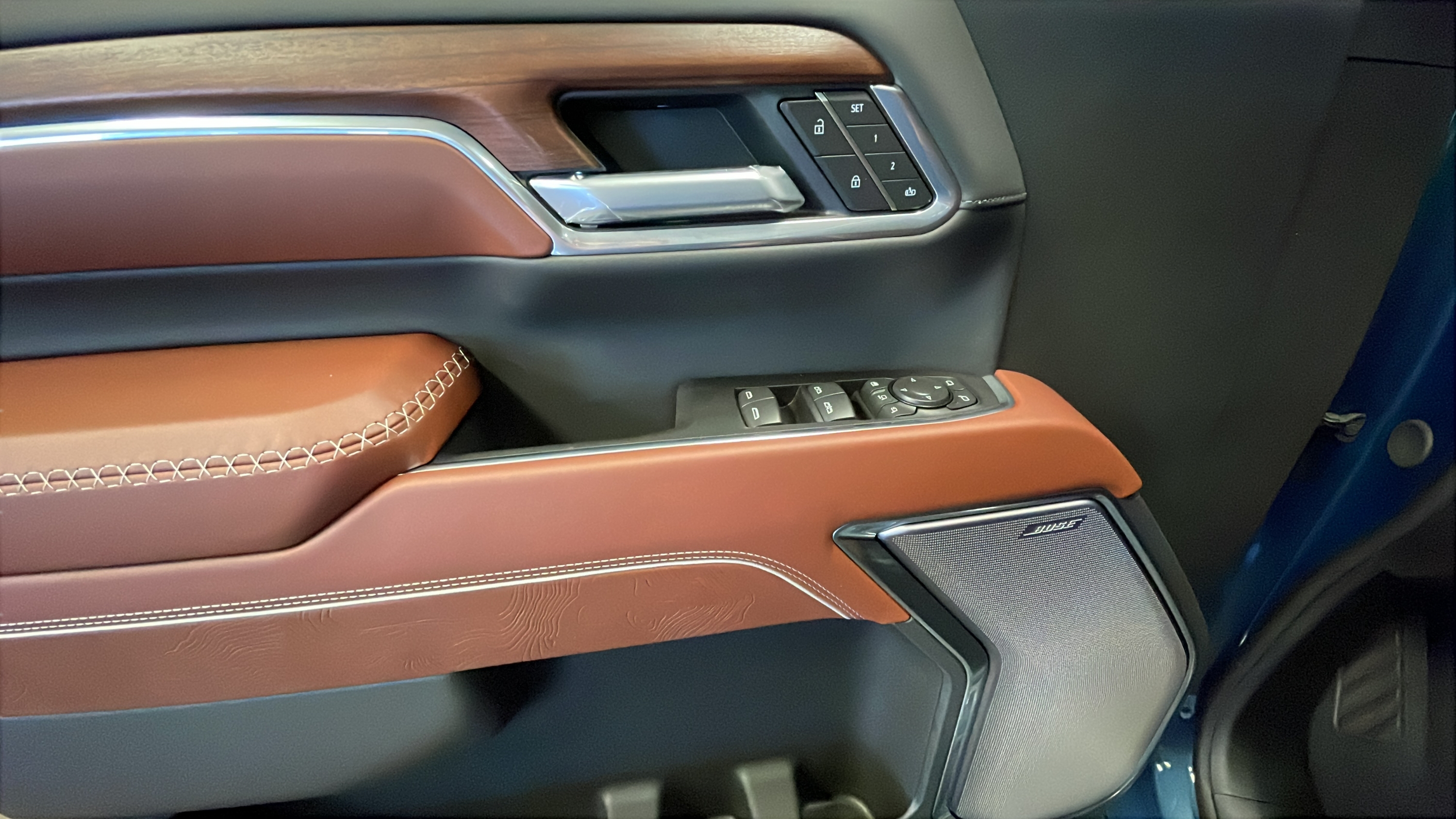 2026 GMC Sierra 2500HD Denali Ultimate - Photo 10