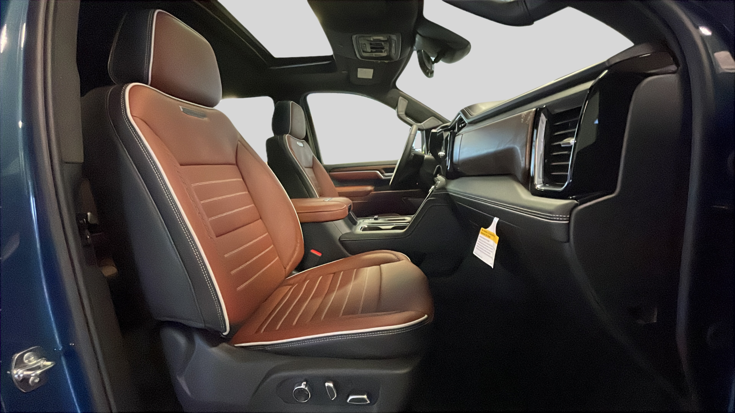 2026 GMC Sierra 2500HD Denali Ultimate - Photo 17