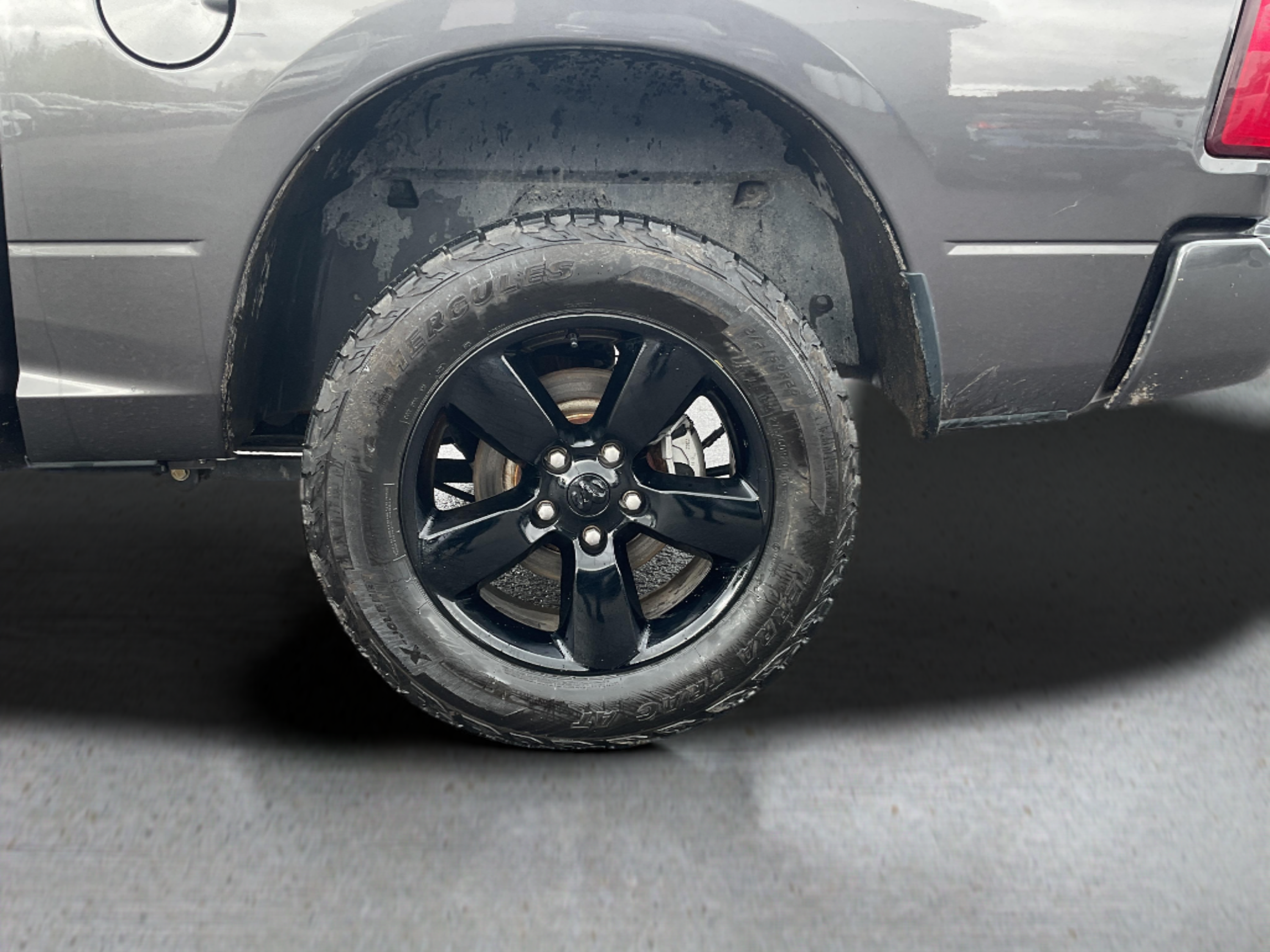 2023 RAM 1500 CLASSIC SLT — photo 5