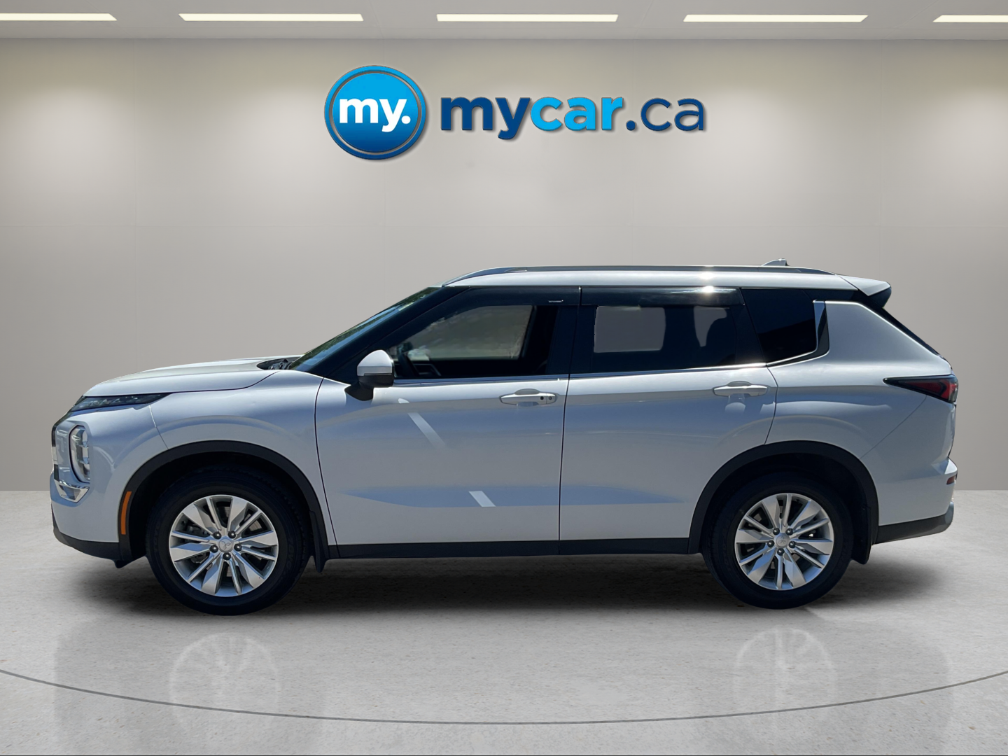 2025 MITSUBISHI OUTLANDER SE — photo 3