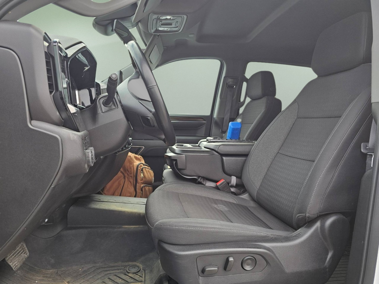 2024 CHEVROLET SILVERADO 1500 LT — photo 3