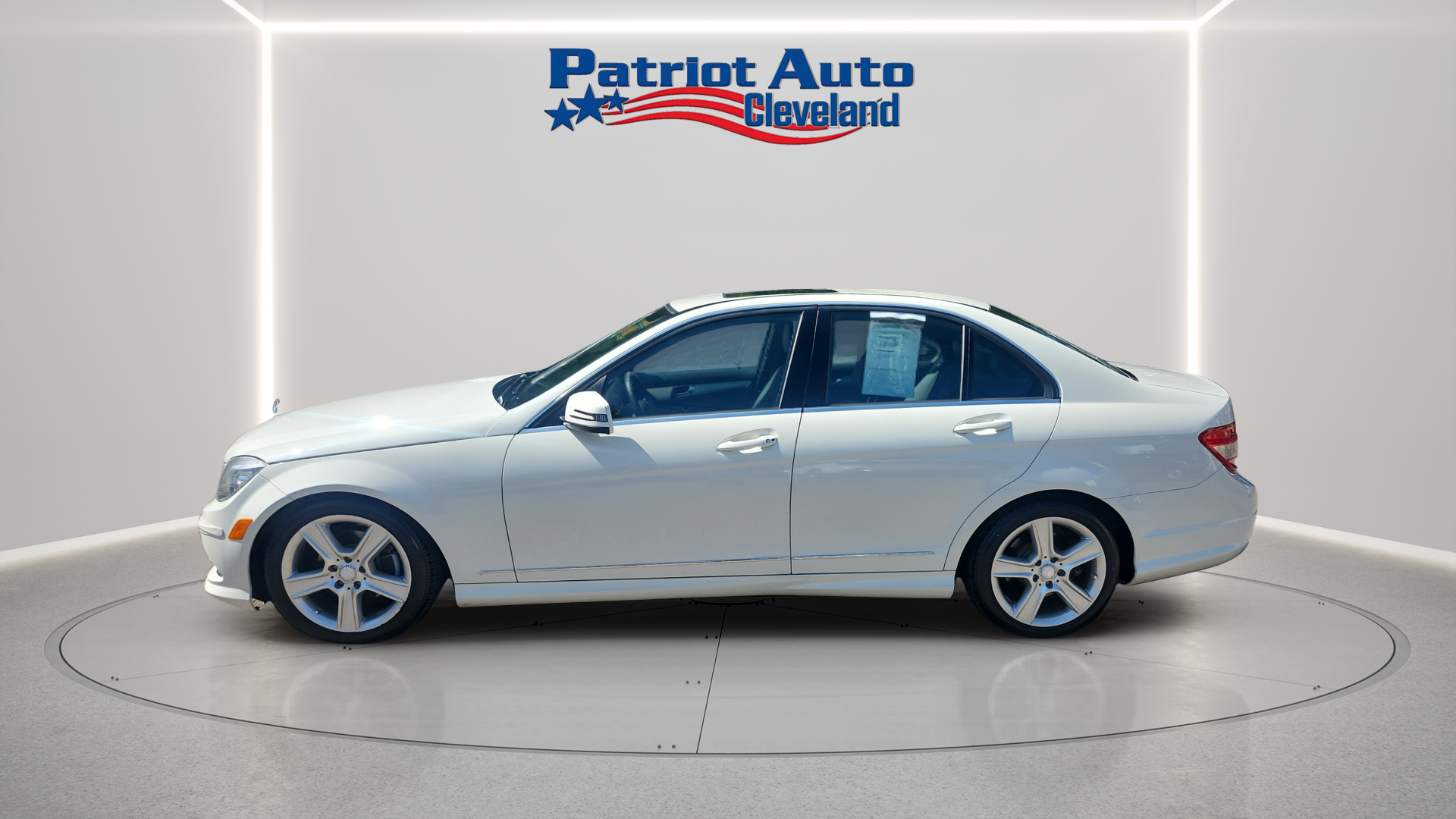 2011 Mercedes-Benz C-Class C300 4MATIC - Image 2