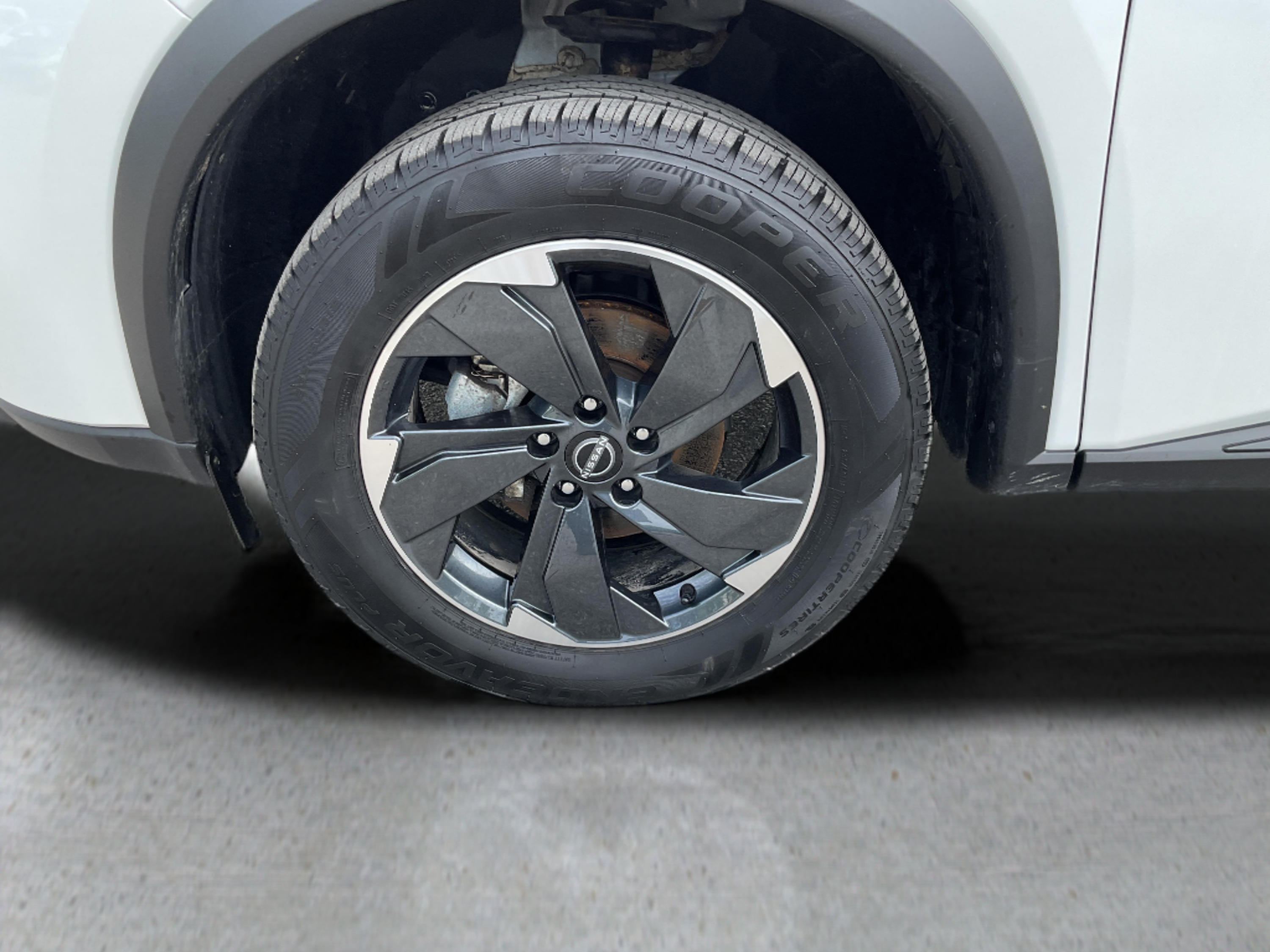 2025 NISSAN ROGUE SV MOONROOF — photo 5