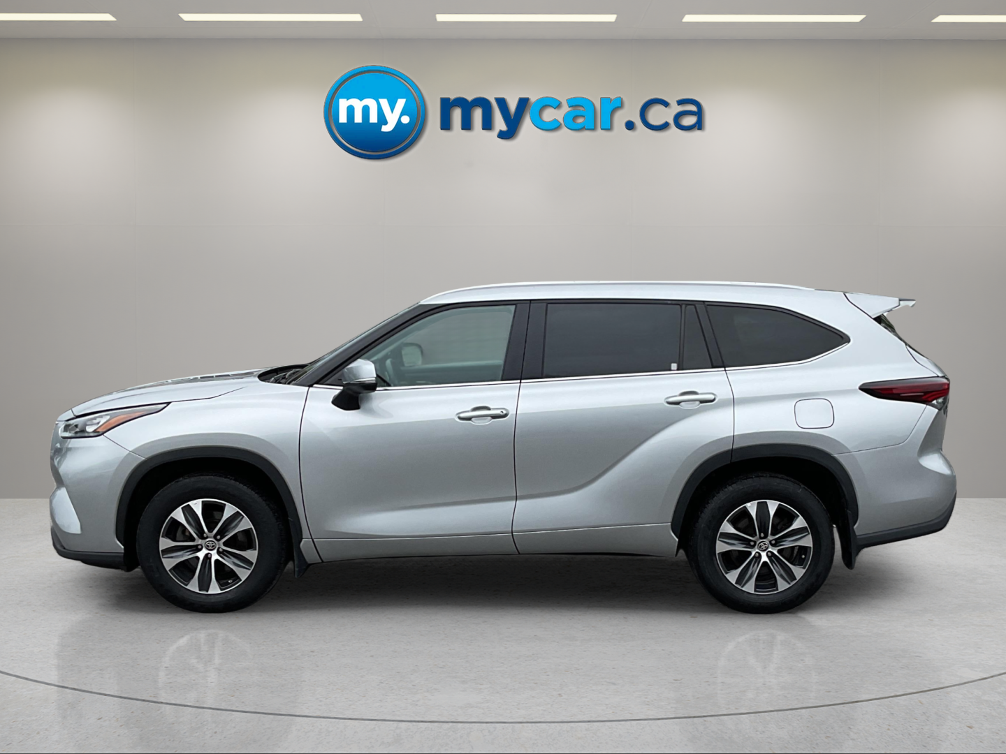 2024 TOYOTA HIGHLANDER XLE — photo 3