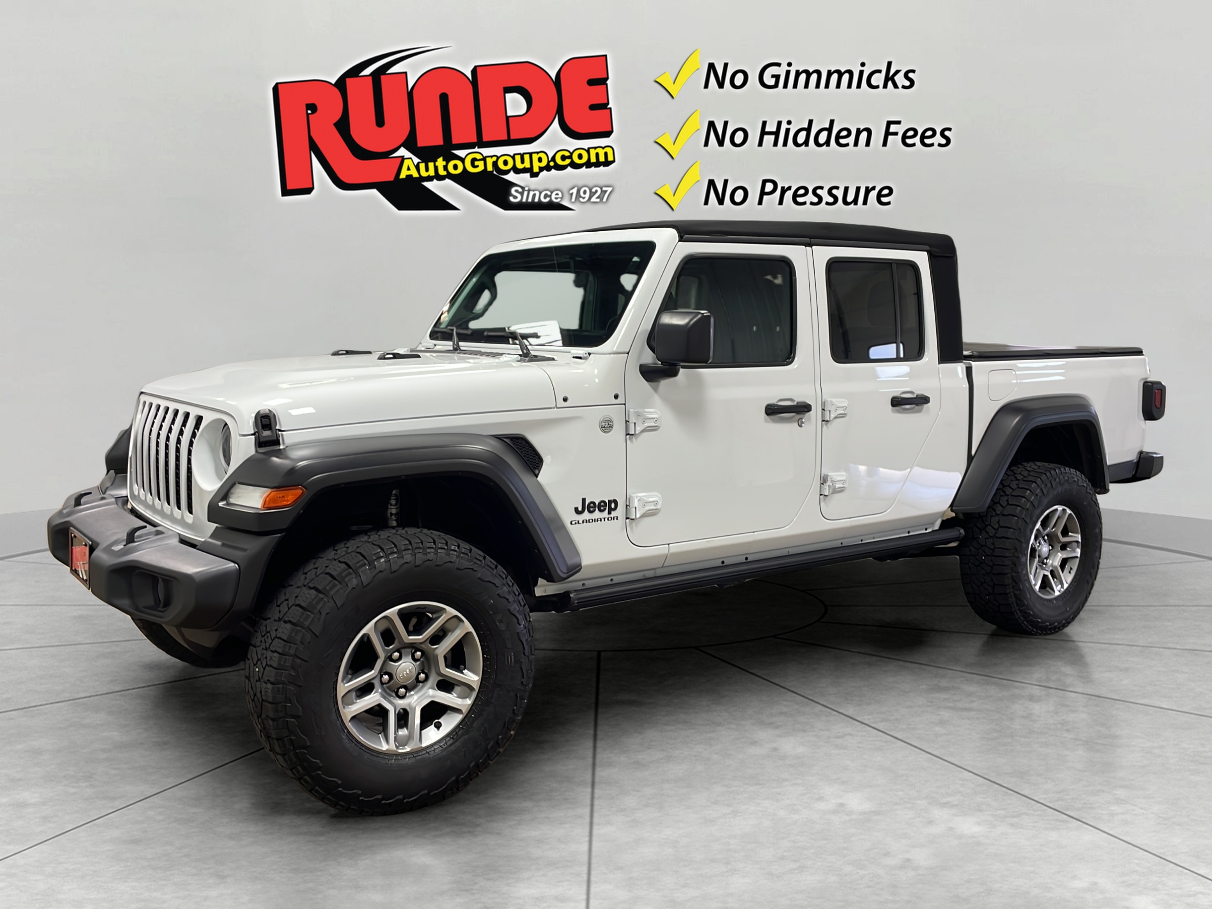 2020 Jeep Gladiator Sport S's photo