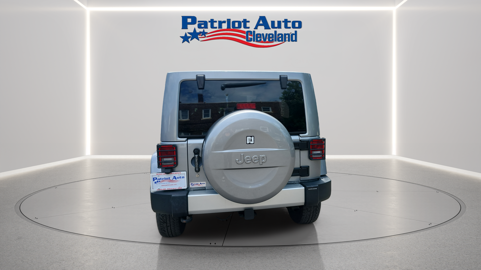 2015 Jeep Wrangler Unlimited Sahara - Image 4