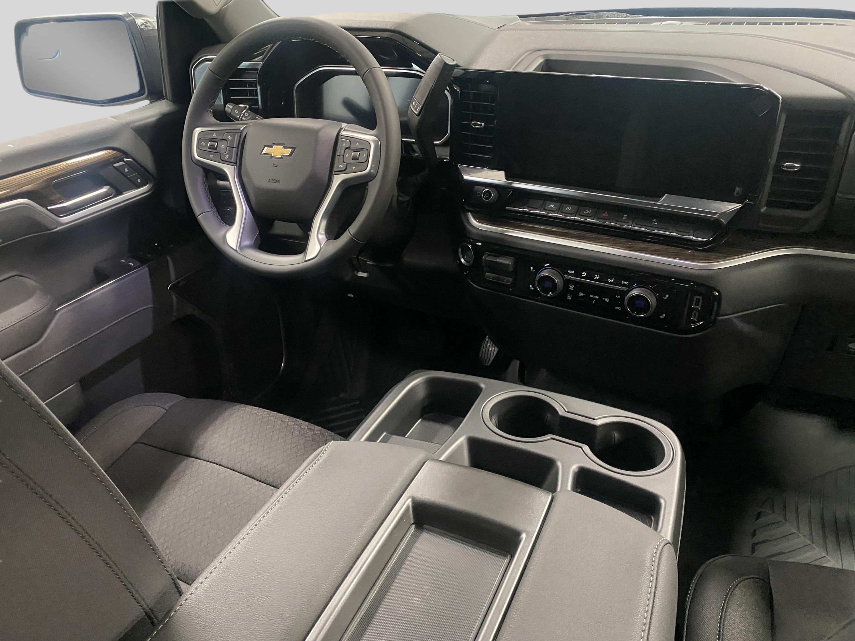 2026 Chevrolet Silverado 1500 LT - Photo 10