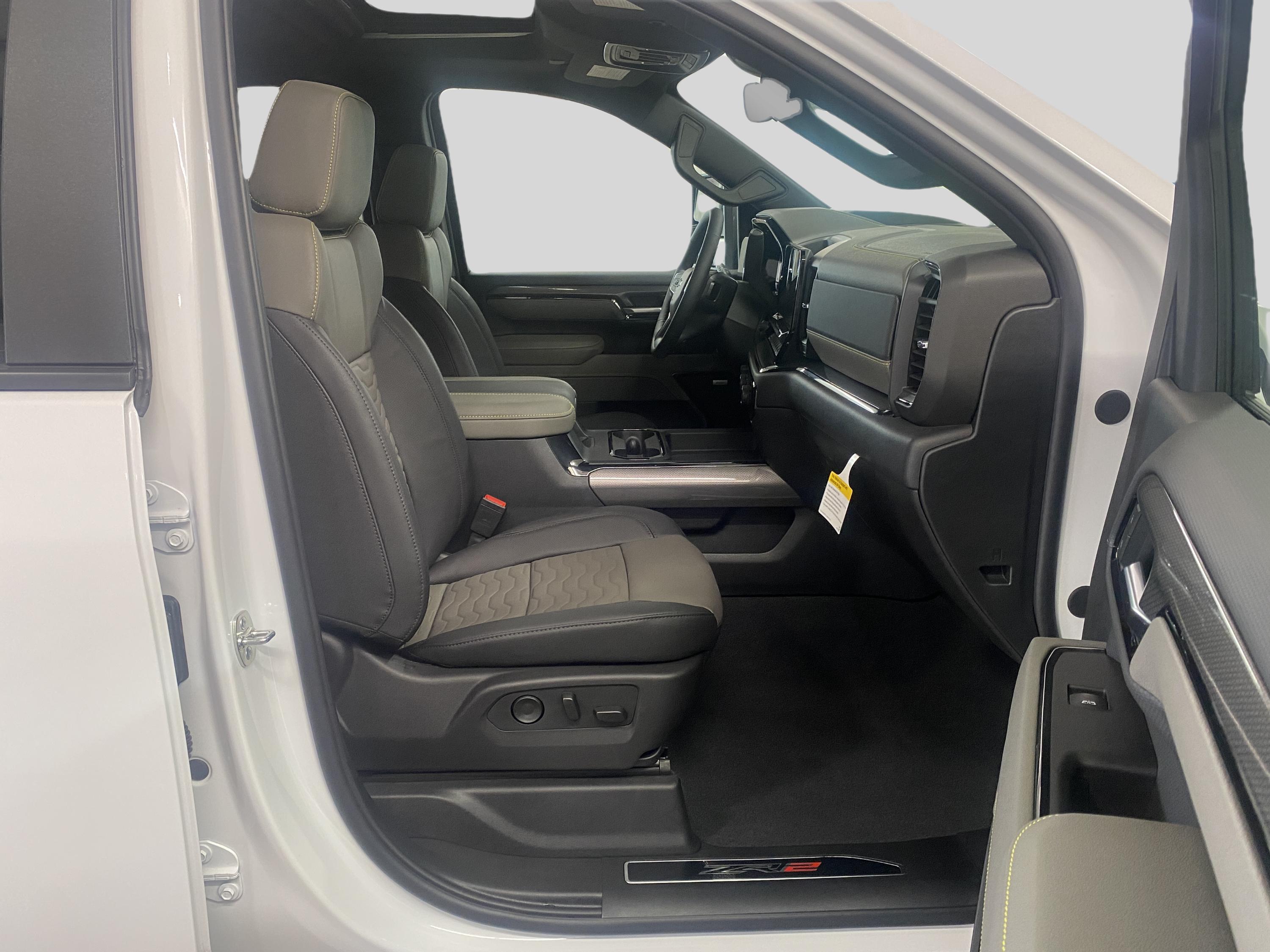 2026 Chevrolet Silverado 2500 HD ZR2 - Photo 11