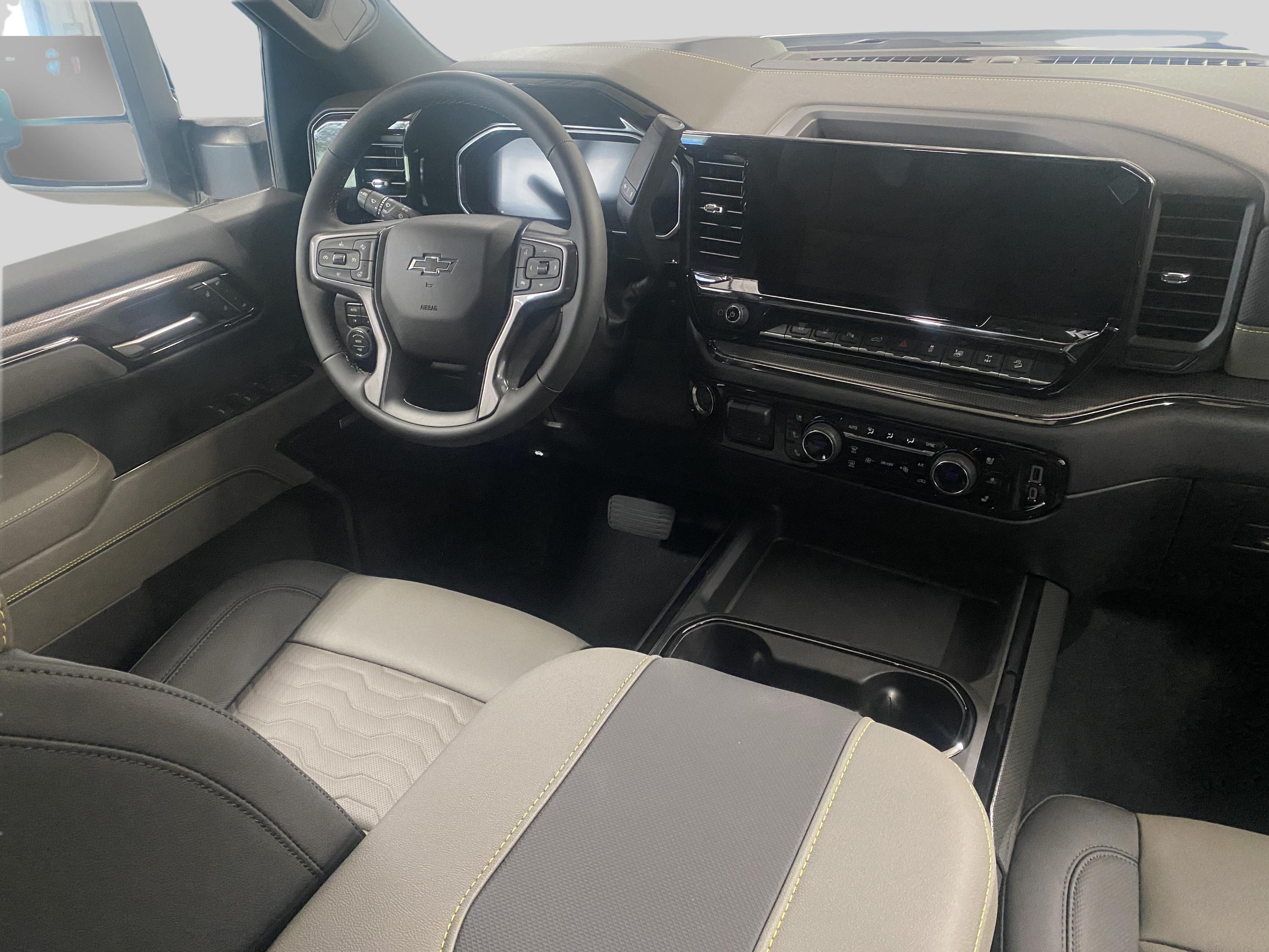 2026 Chevrolet Silverado 2500 HD ZR2 - Photo 14