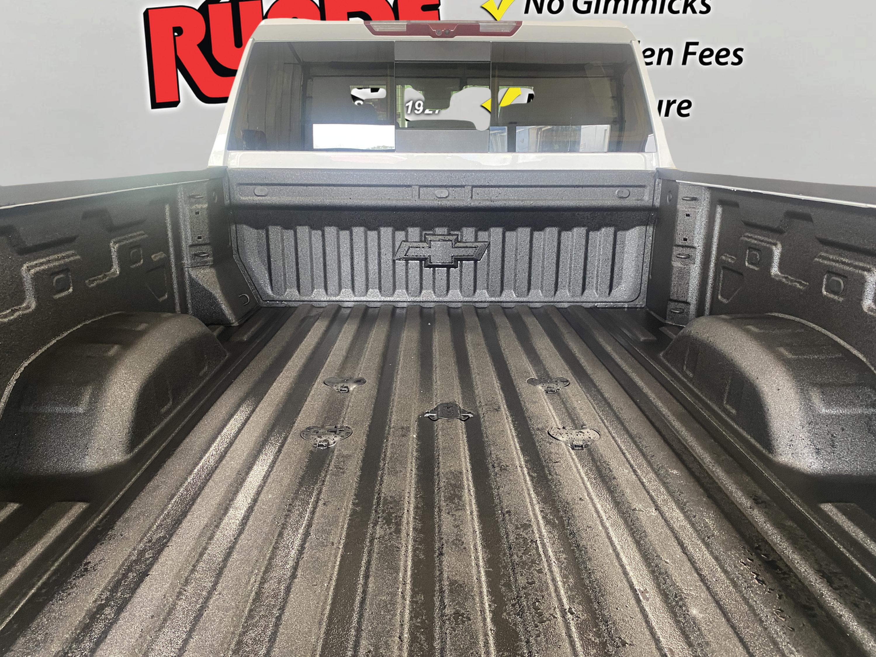 2026 Chevrolet Silverado 2500 HD ZR2 - Photo 8