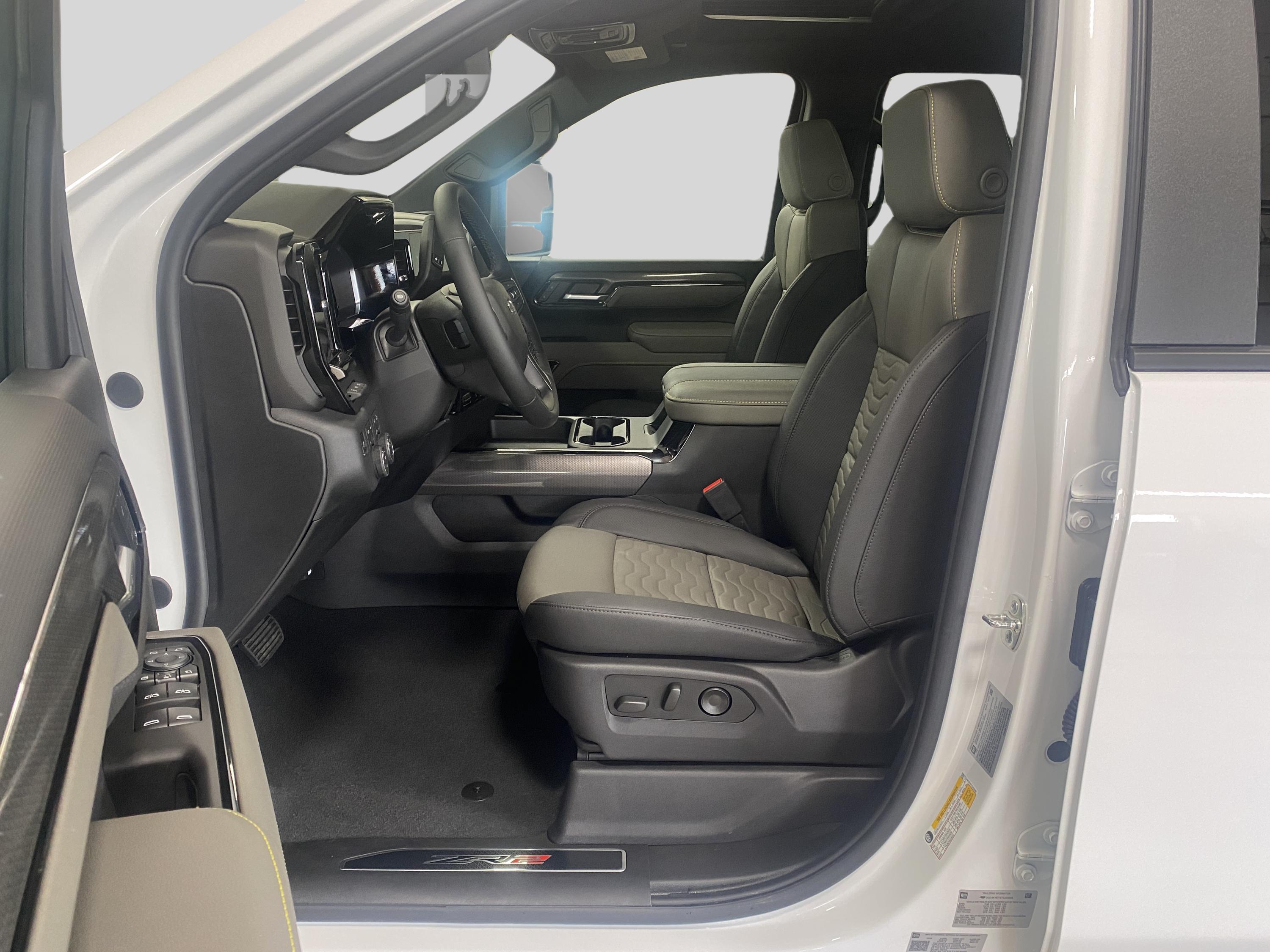 2026 Chevrolet Silverado 2500 HD ZR2 - Photo 10