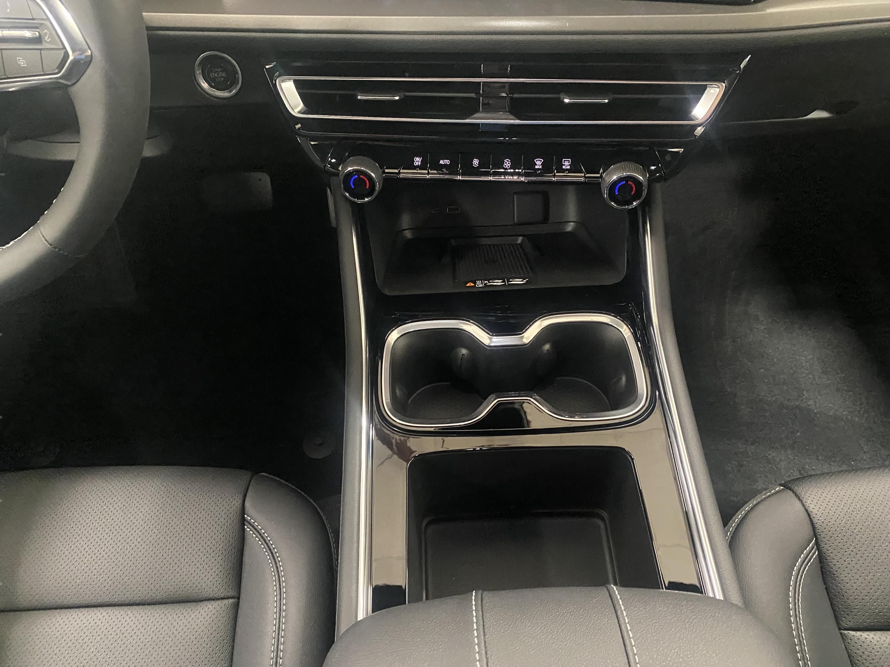 2026 Chevrolet Traverse LT - Photo 11