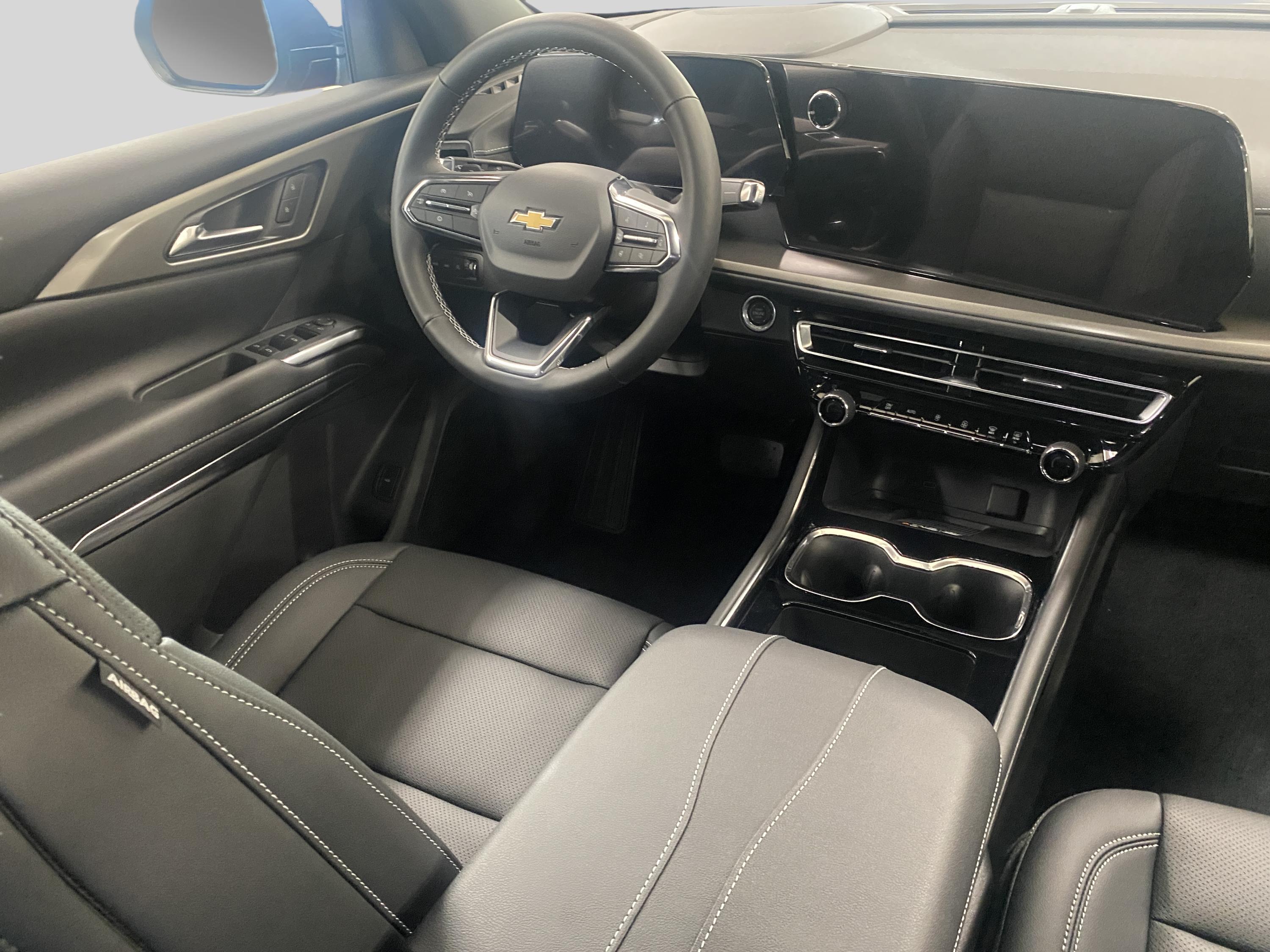 2026 Chevrolet Traverse LT - Photo 9