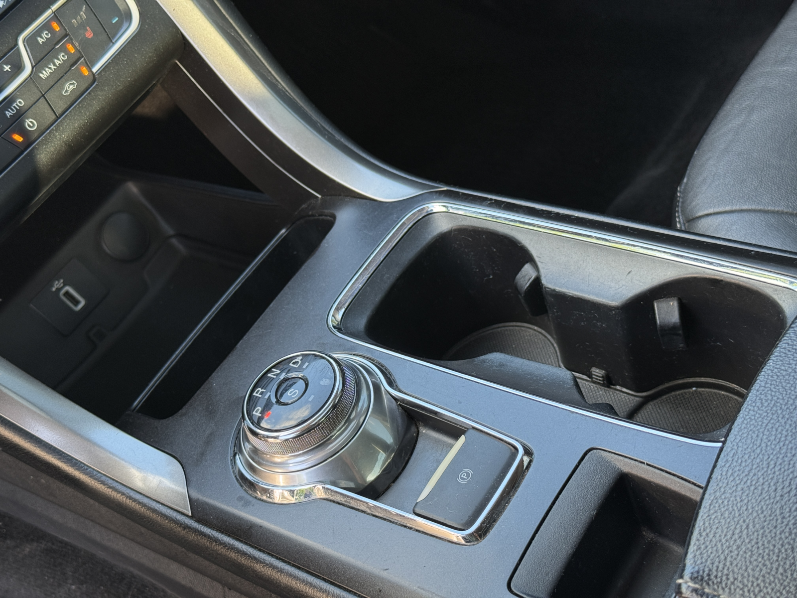 2018 Ford FUSION SE AWD — photo 16