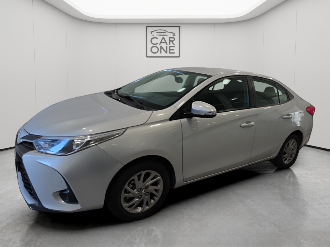 Toyota Yaris XLS