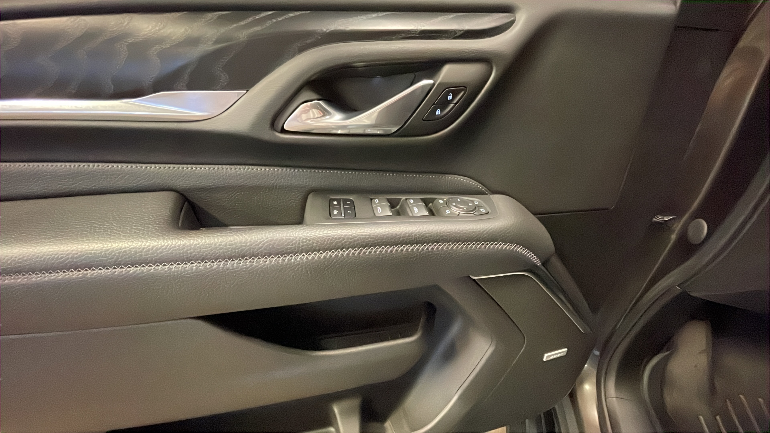 2021 GMC Yukon XL Denali - Photo 10