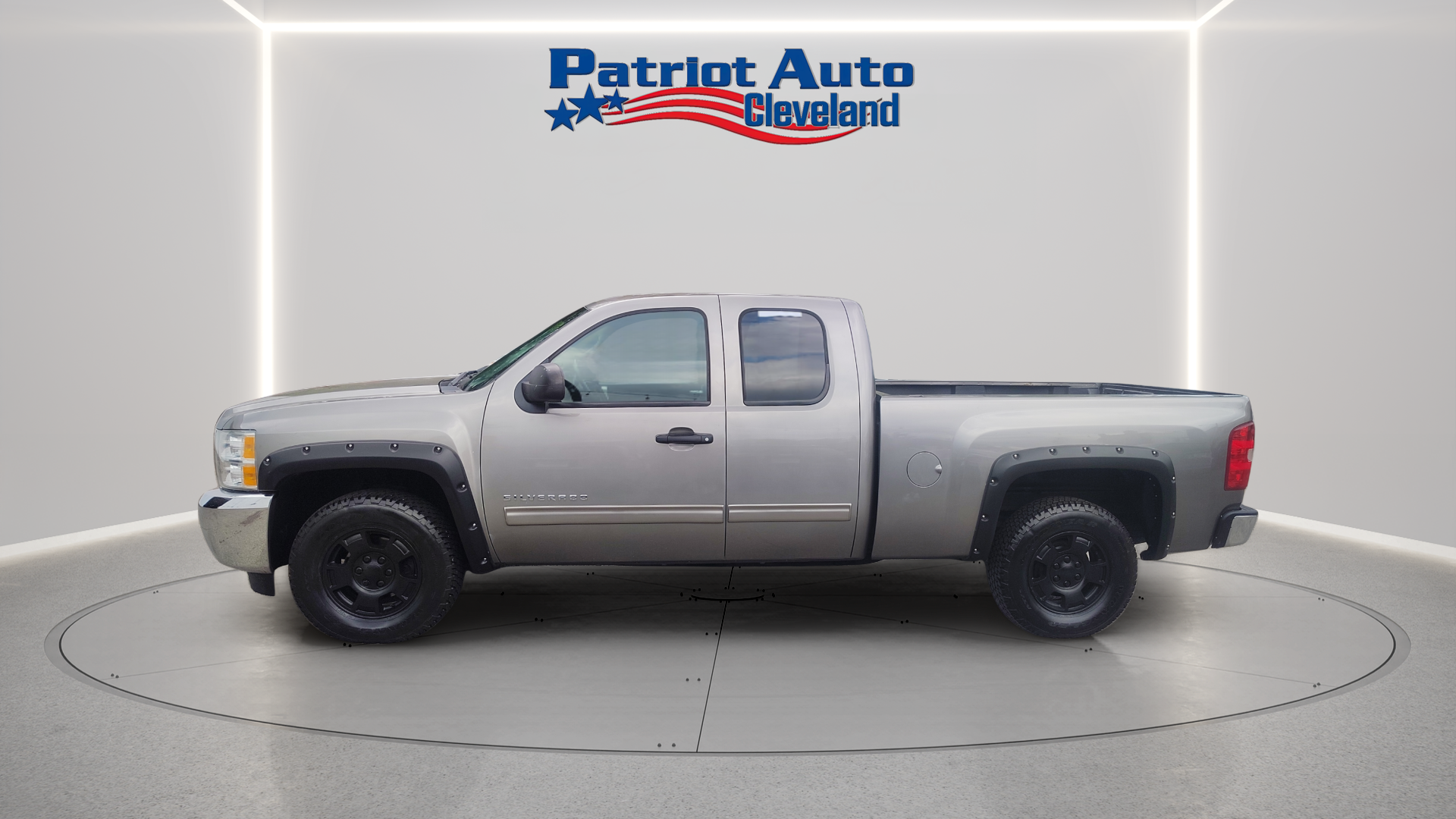 2013 Chevrolet Silverado 1500 LT - Image 2