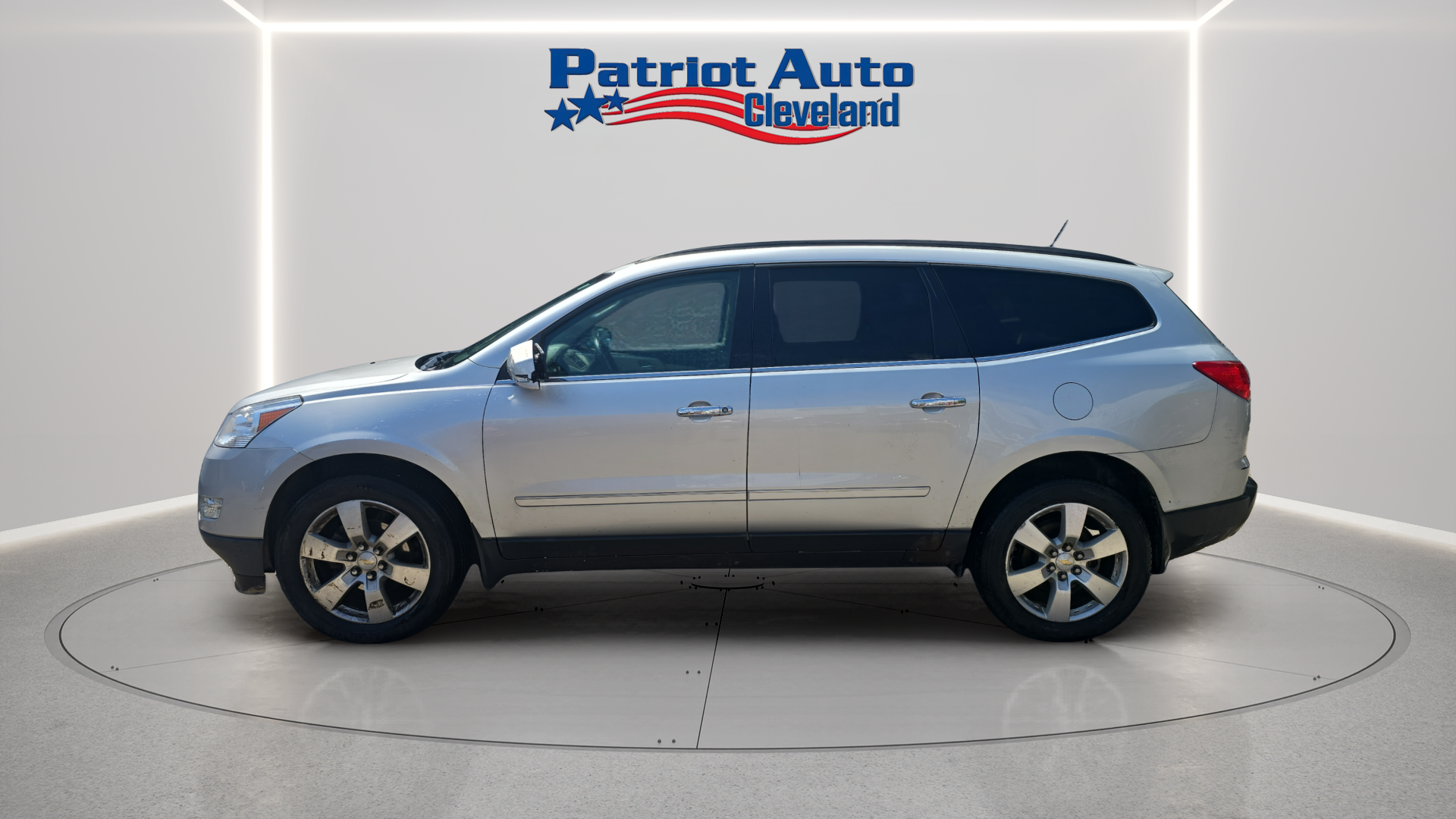 2012 Chevrolet Traverse LTZ - Image 2