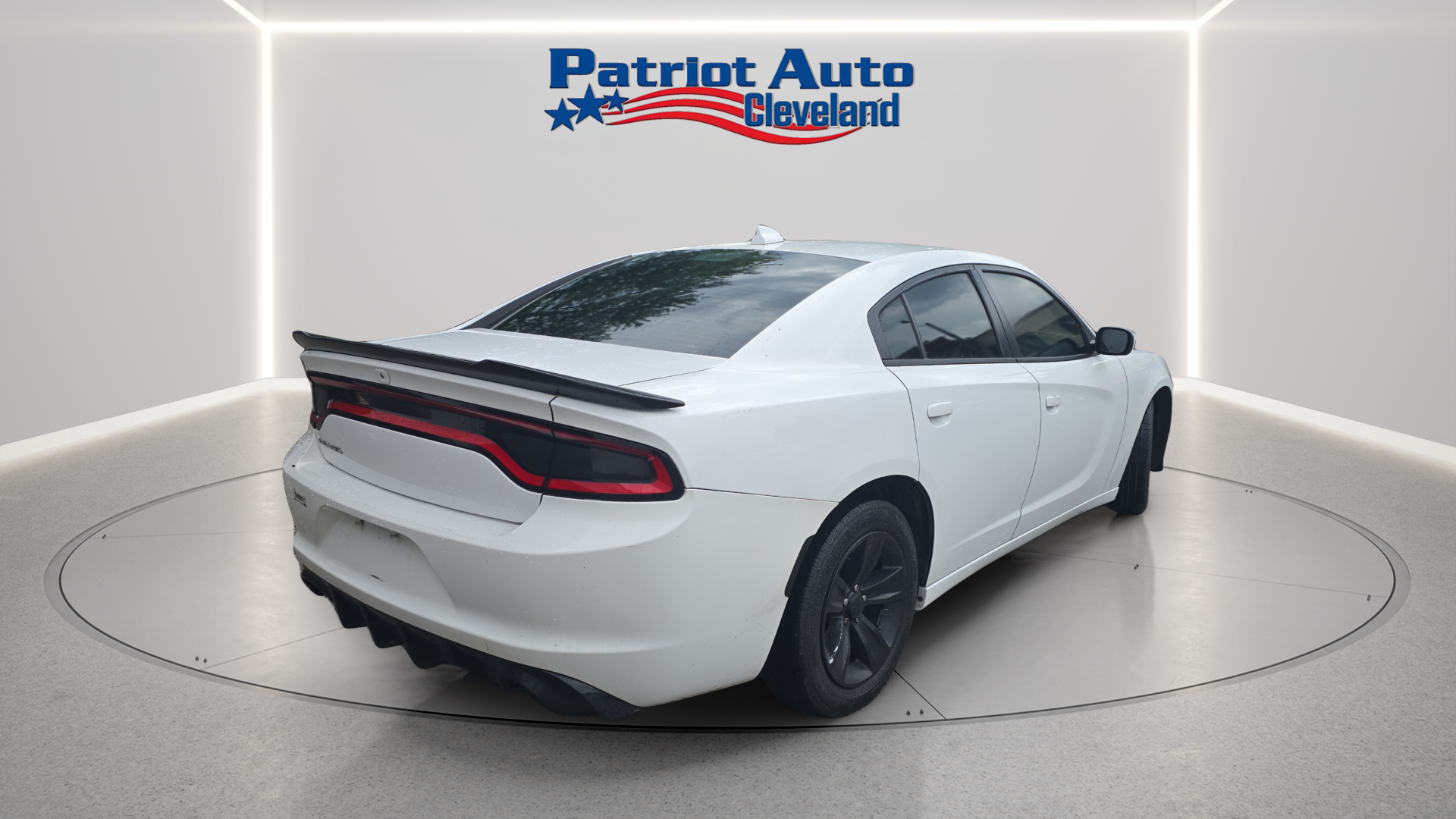 2015 Dodge Charger SXT - Image 5