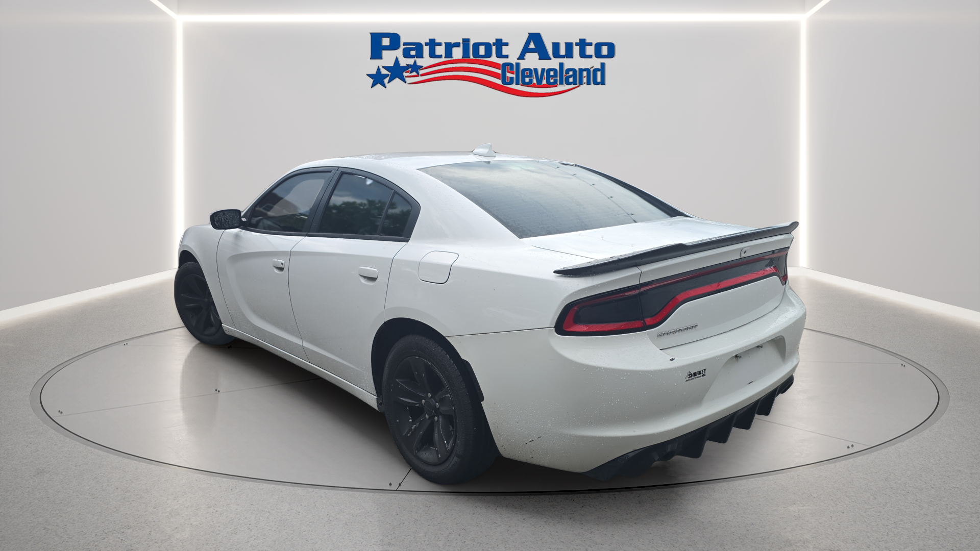 2015 Dodge Charger SXT - Image 3