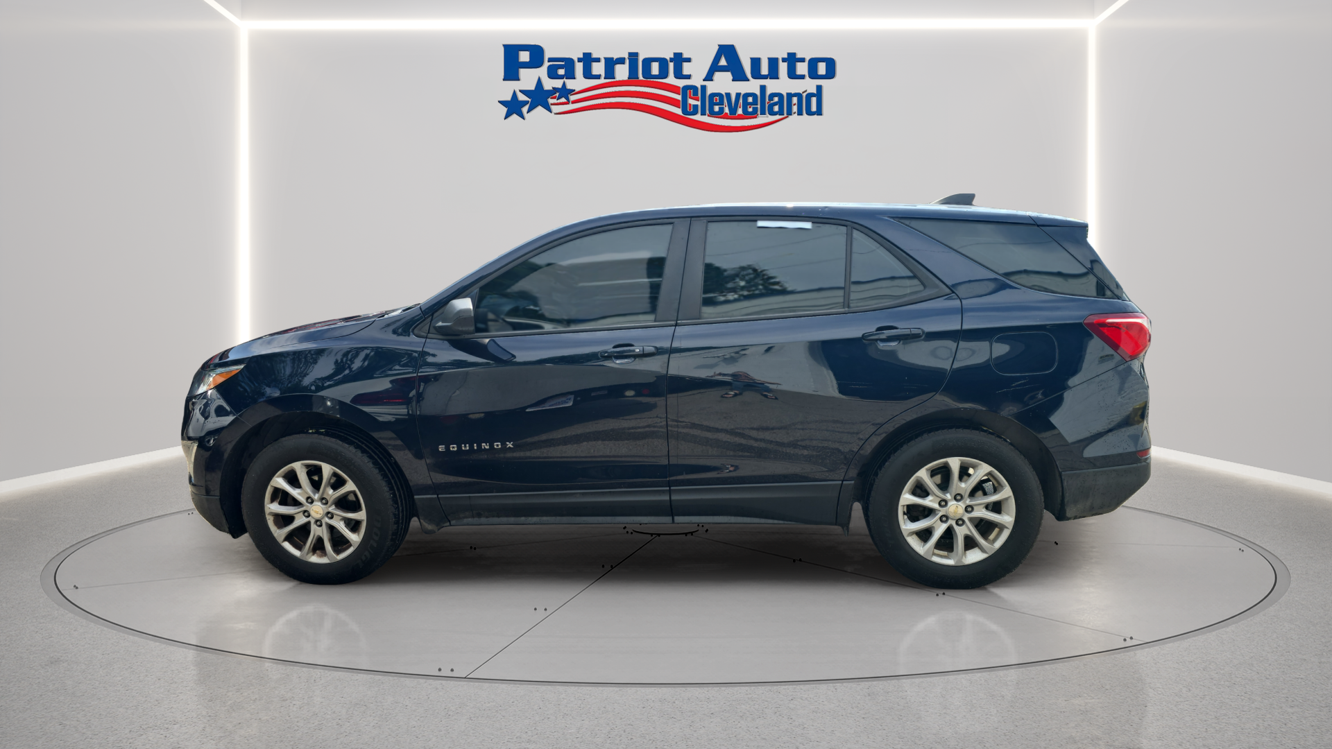 2020 Chevrolet Equinox LS - Image 2