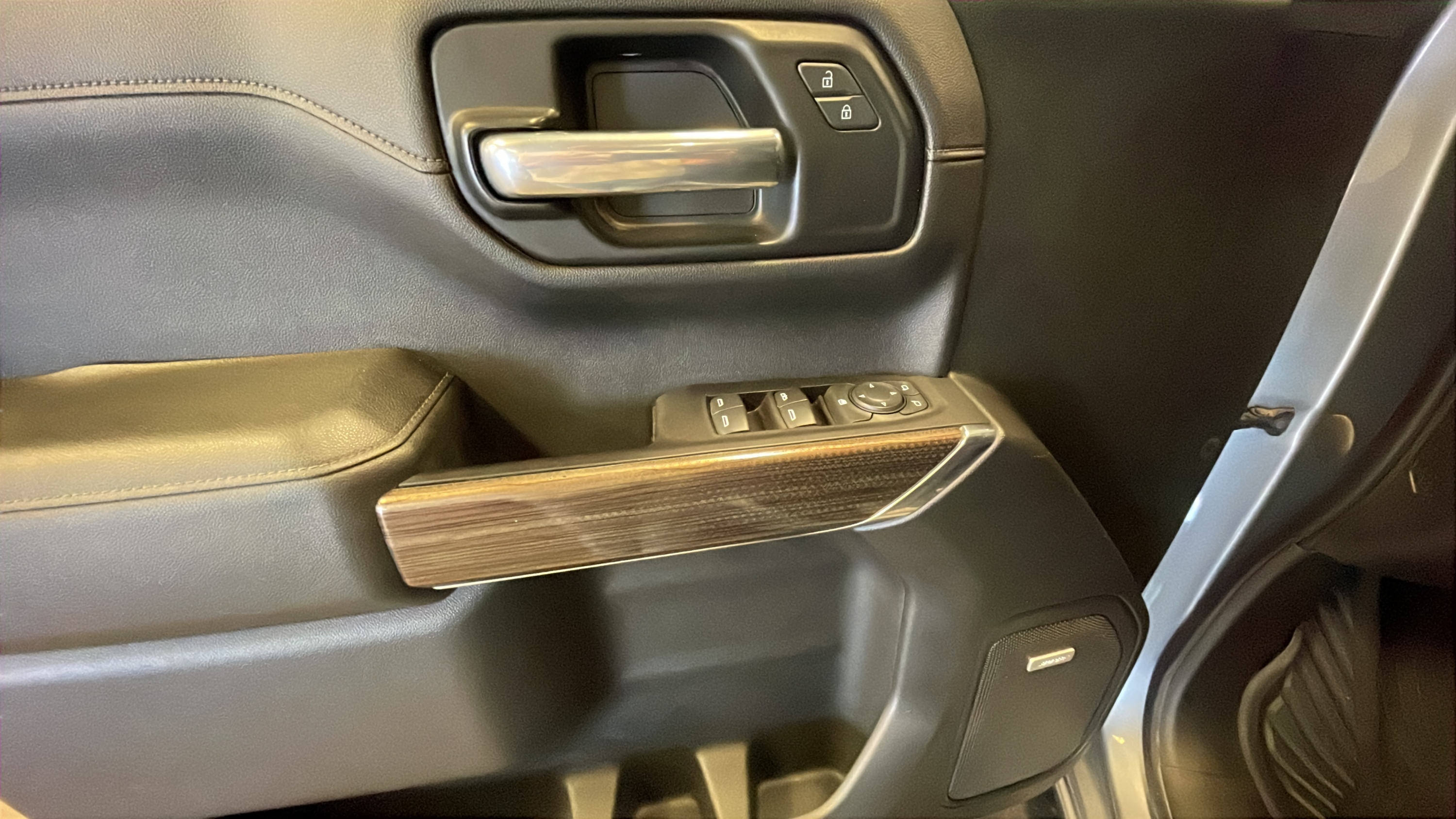 2021 Chevrolet Silverado 1500 LT Trail Boss - Photo 10