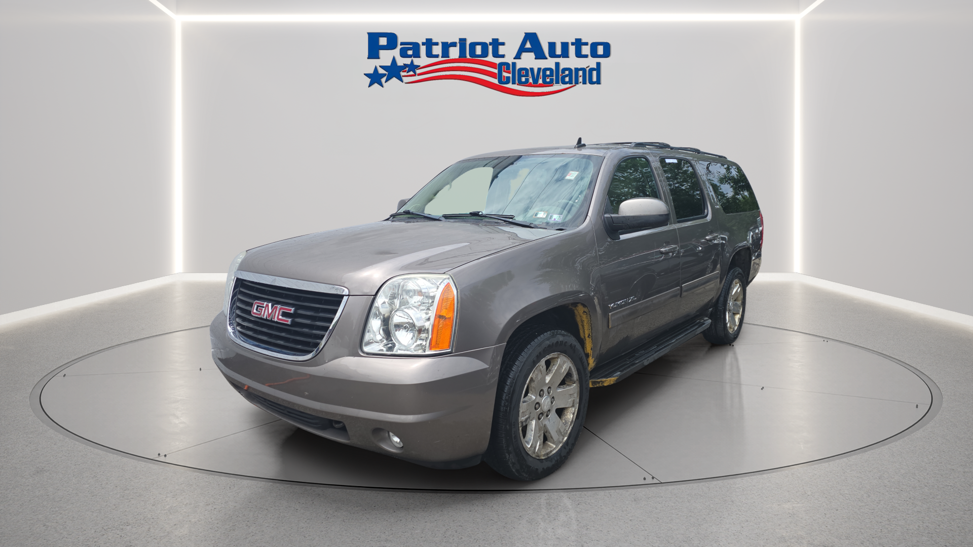 2013 GMC Yukon 4WD 1/2 Ton SLT (4SA)'s photo