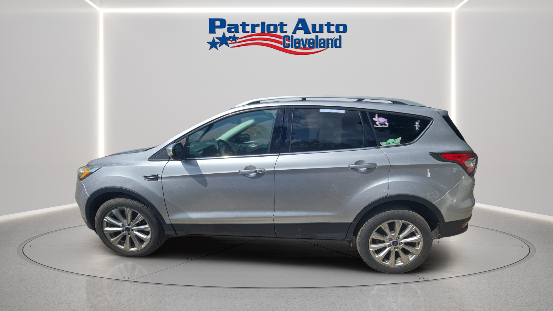 2017 Ford Escape Titanium - Image 2