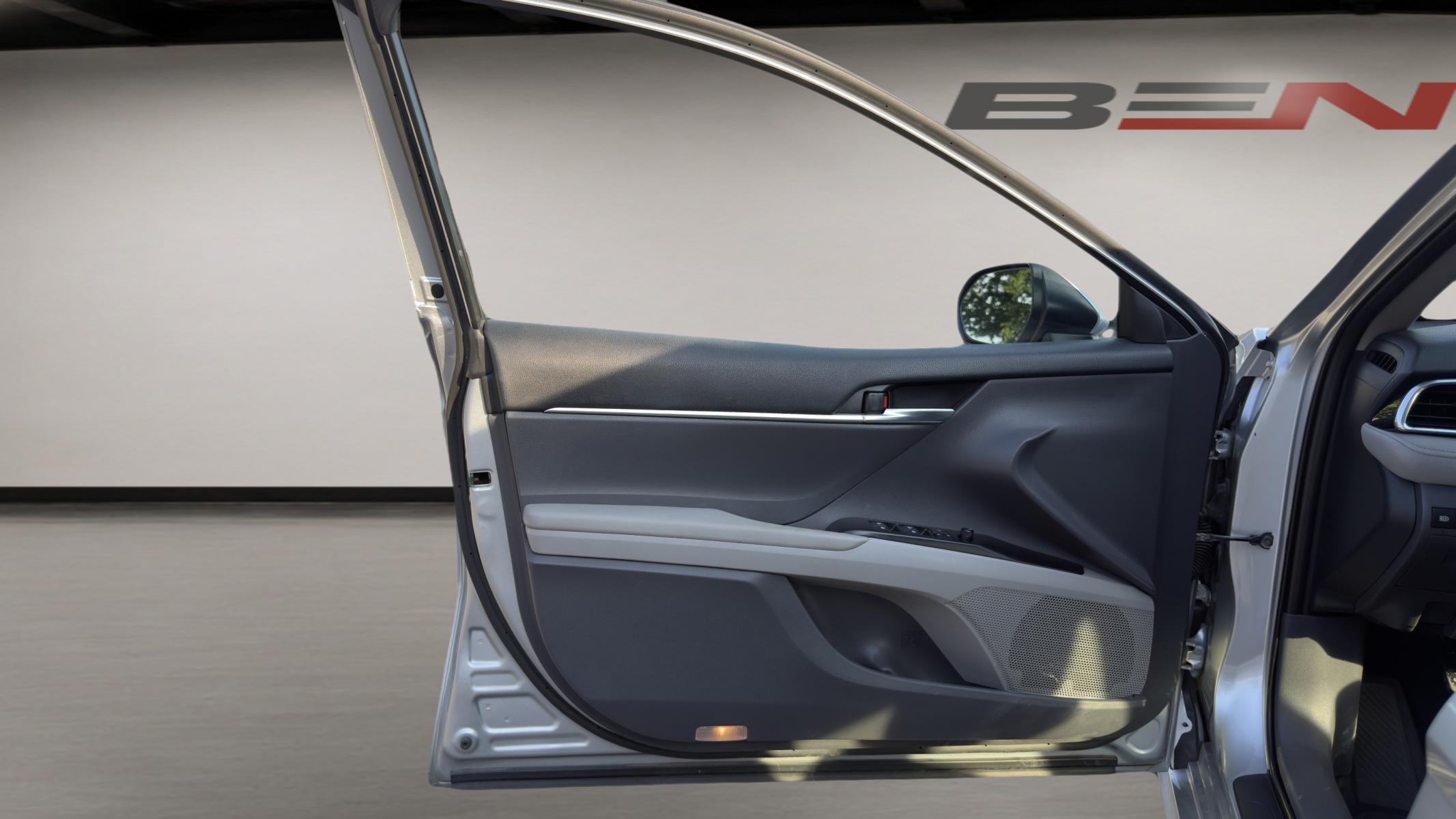 2018 Toyota Camry LE — photo 13
