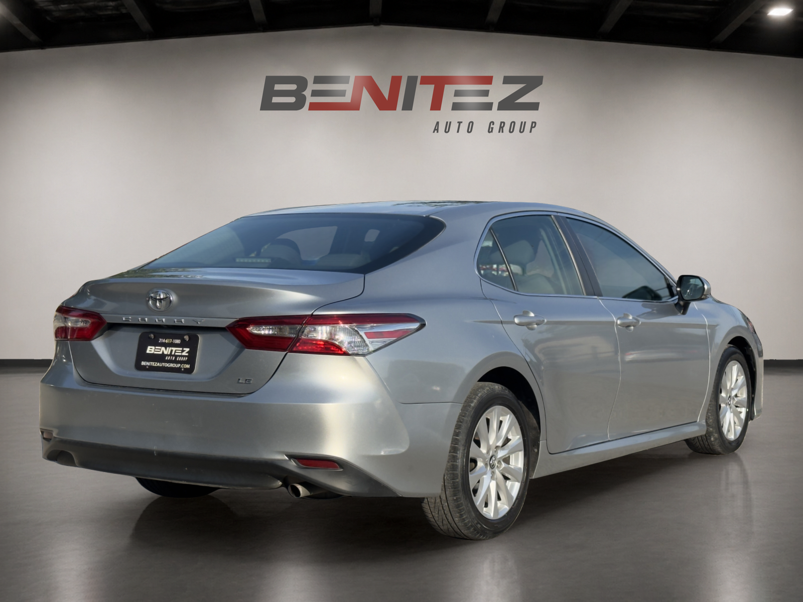 2018 Toyota Camry LE — photo 5