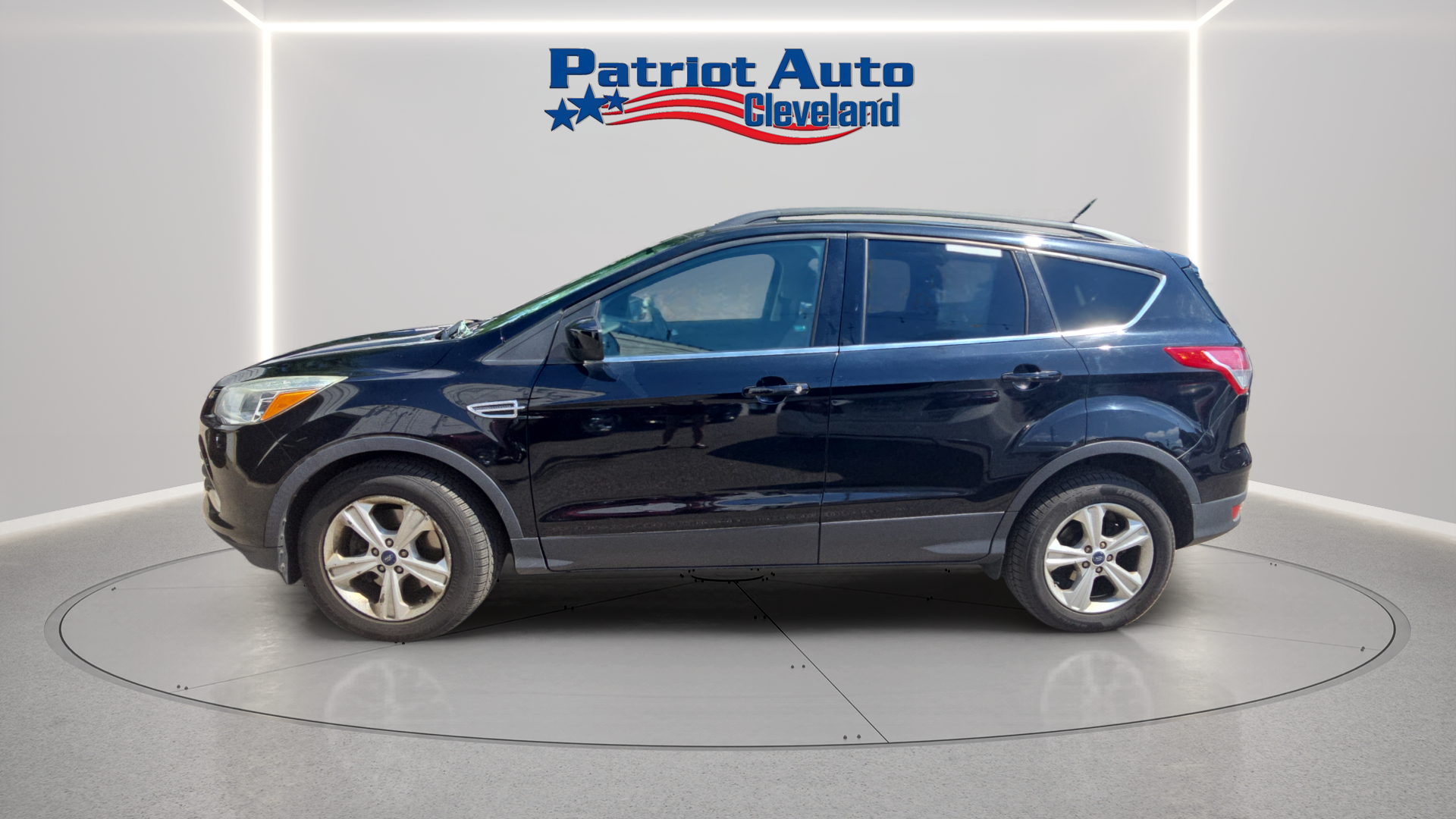 2016 Ford Escape SE - Image 2