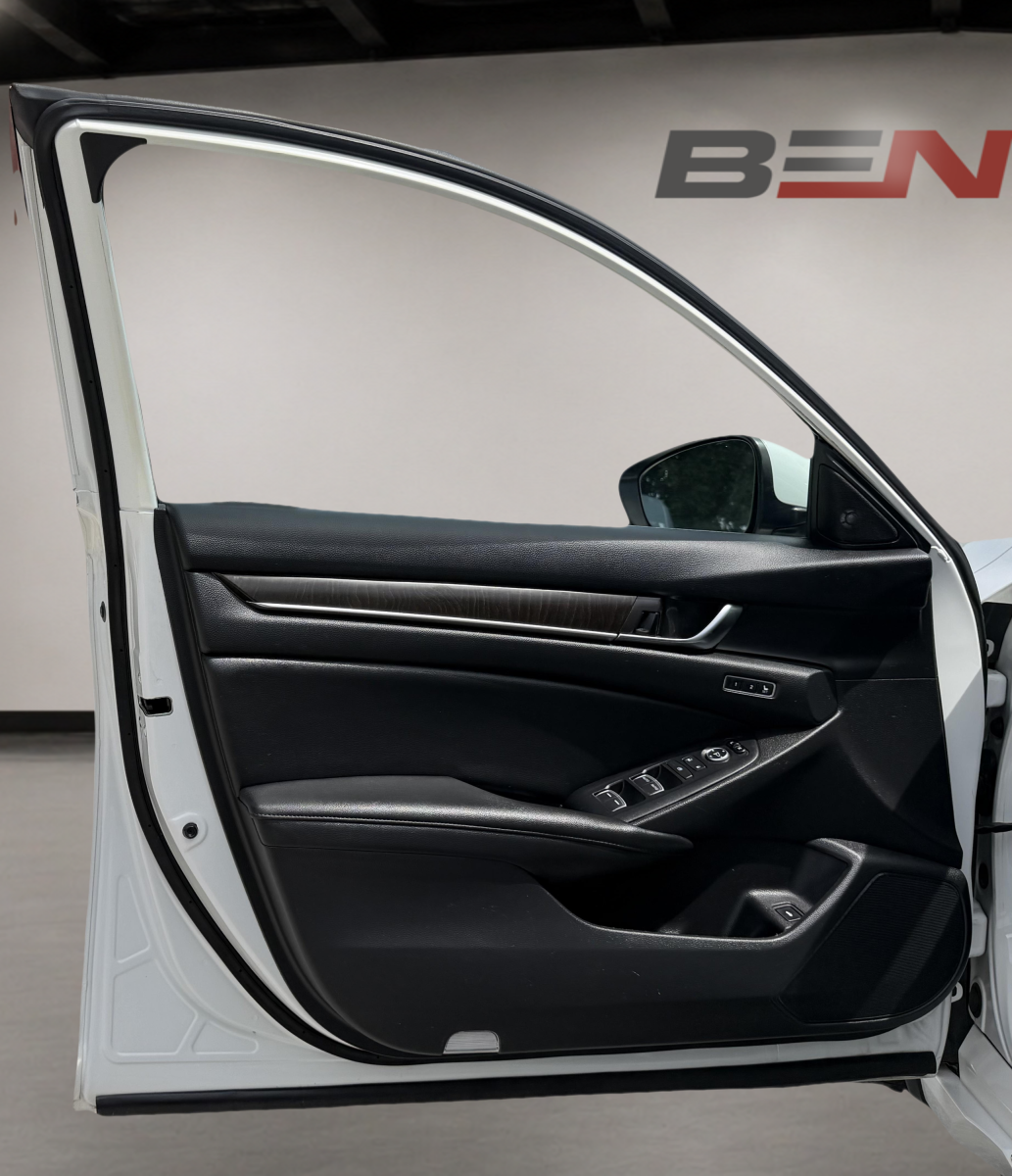 2021 Honda ACCORD Touring 2.0T Sedan — photo 16