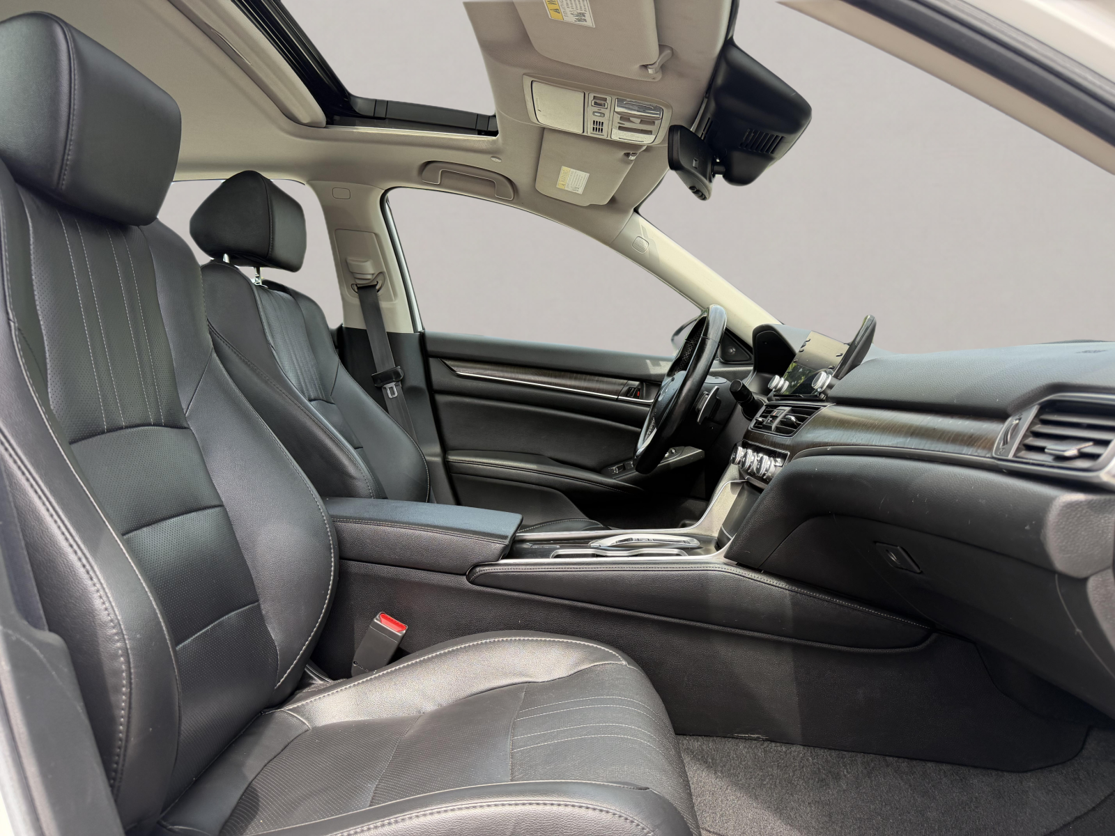 2021 Honda ACCORD Touring 2.0T Sedan — photo 11