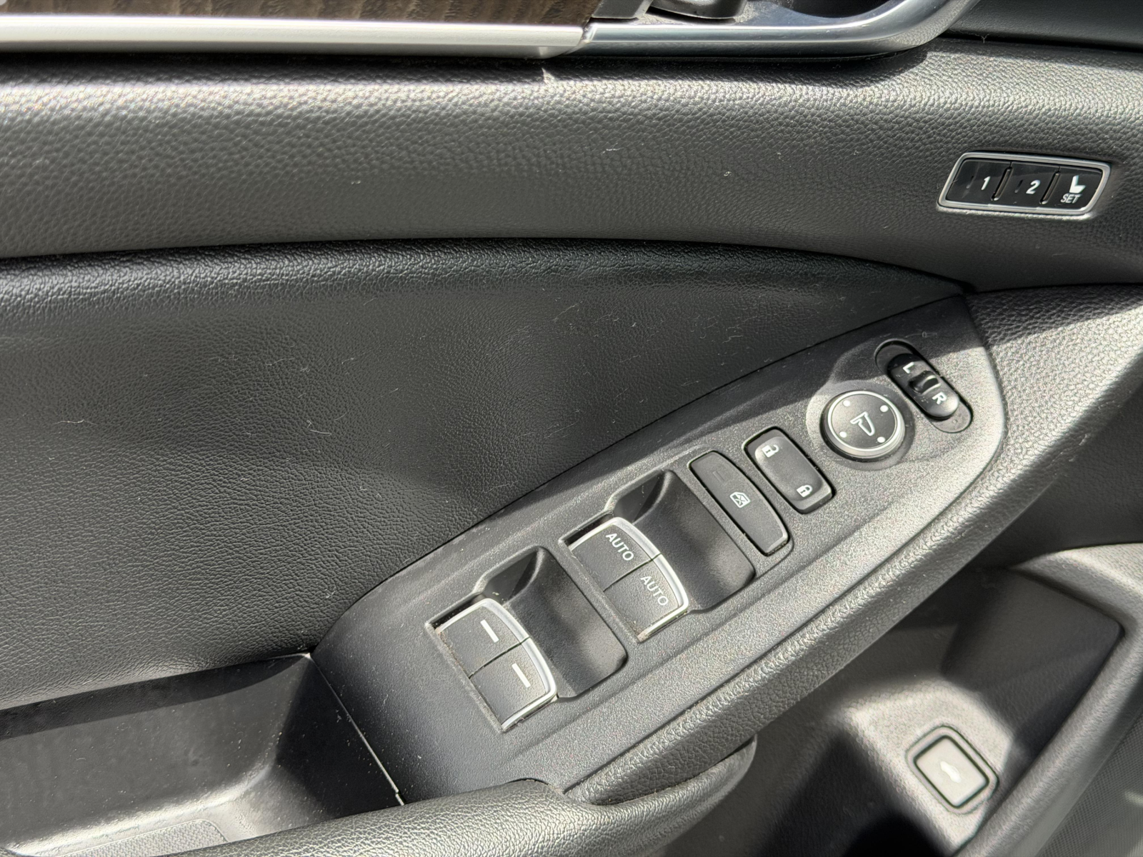 2021 Honda ACCORD Touring 2.0T Sedan — photo 25
