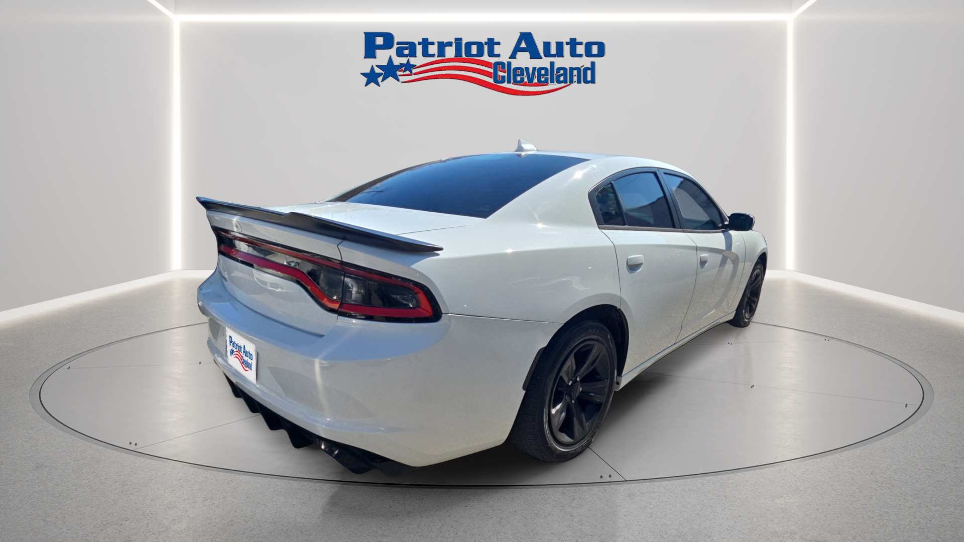 2015 Dodge Charger SXT - Image 5
