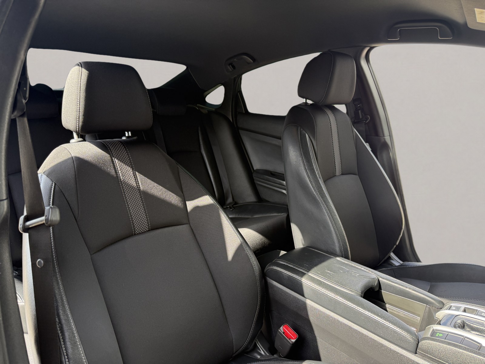 2020 Honda CIVIC Sport Sedan — photo 20