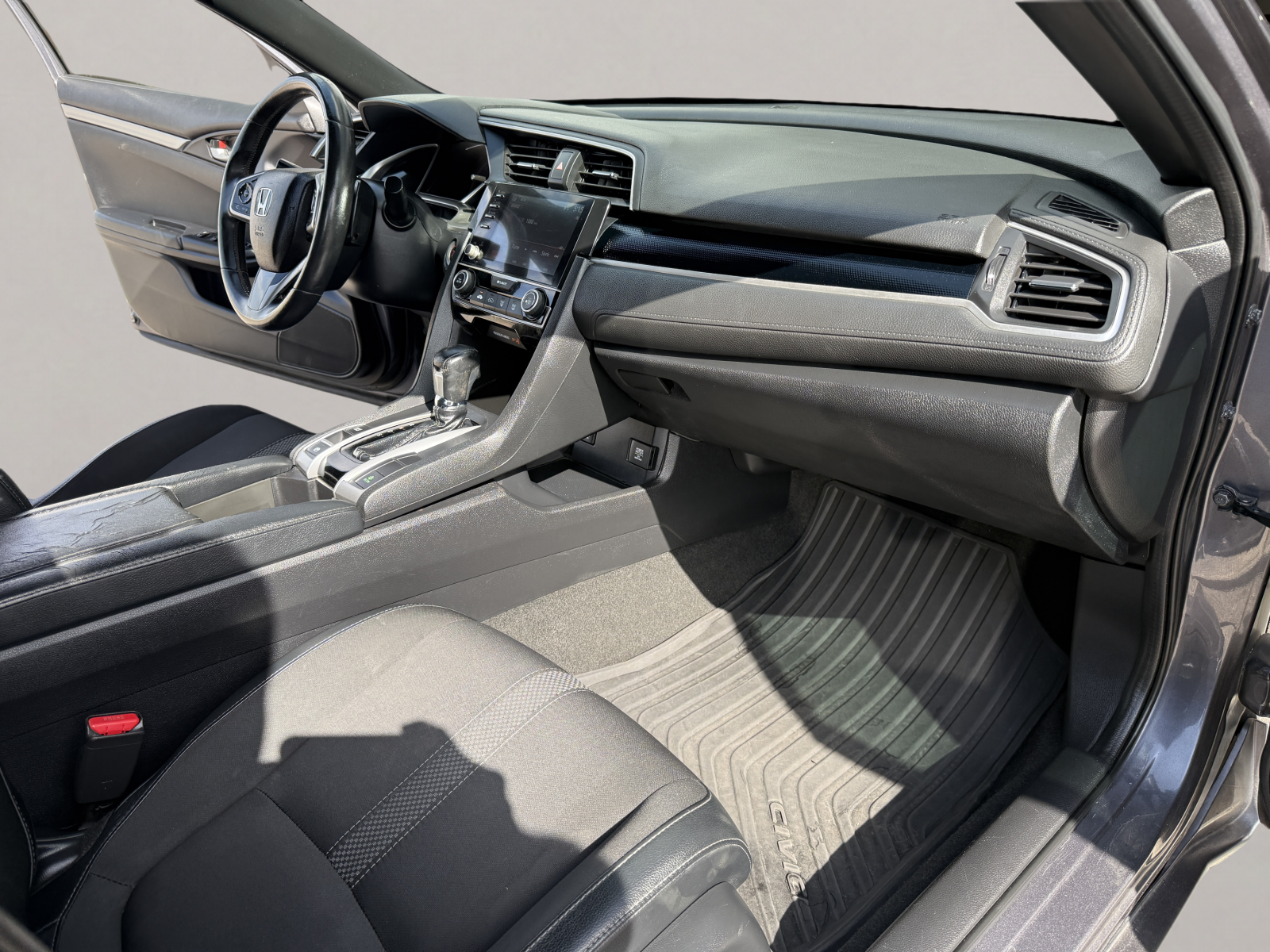 2020 Honda CIVIC Sport Sedan — photo 19