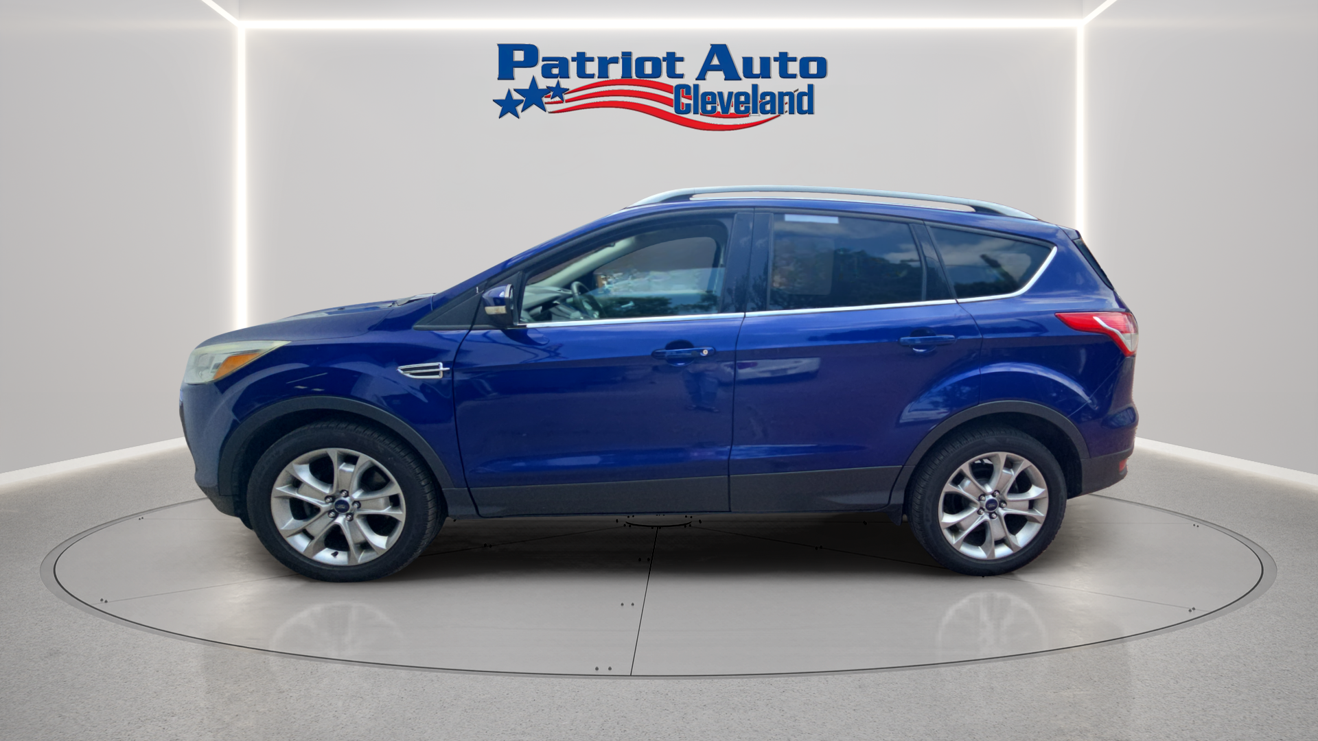 Photo 2 of 2016 Ford Escape Titanium