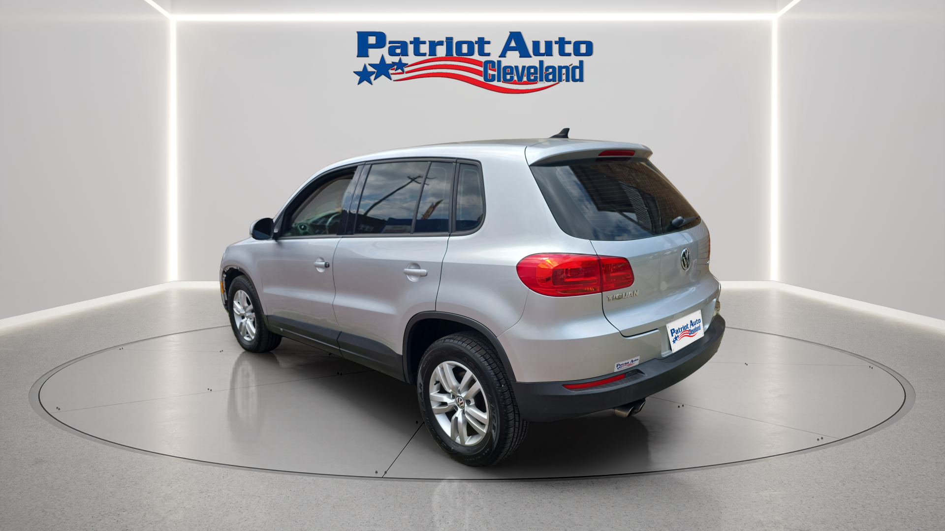 Photo 3 of 2014 Volkswagen Tiguan S