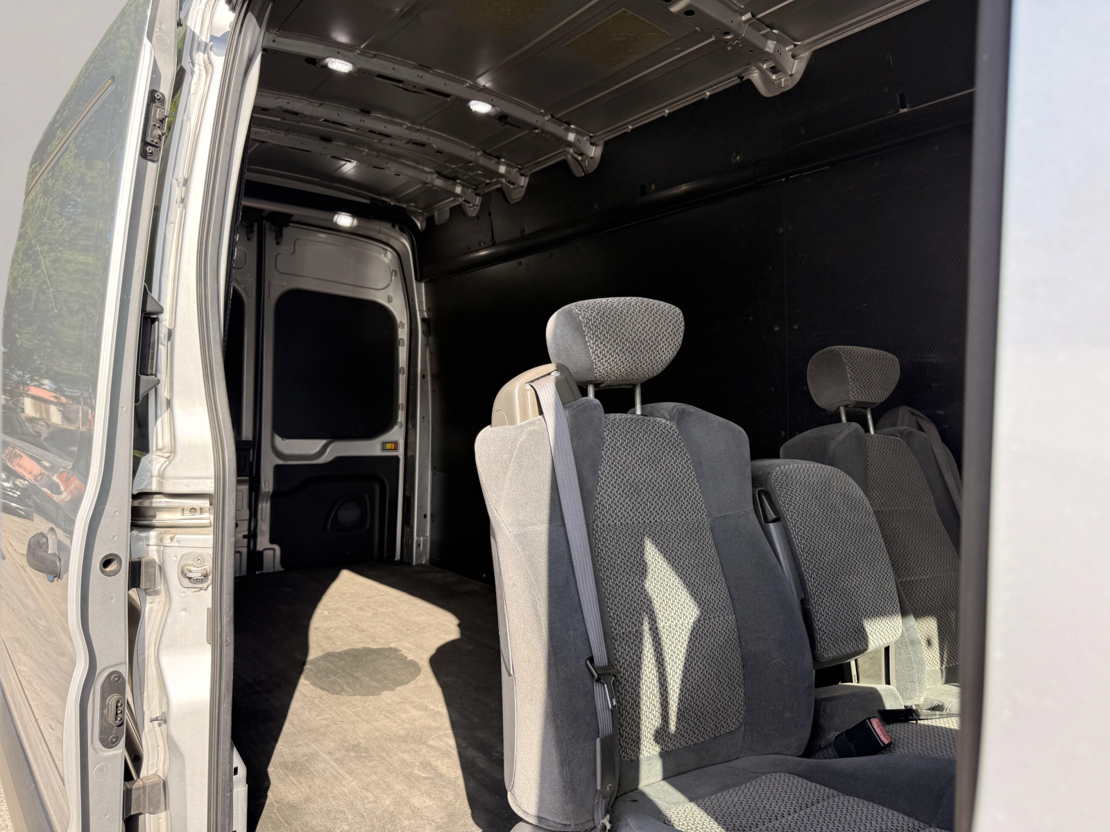 2020 Ford TRANSIT 350 EL High Roof Extended Cargo Van — photo 8