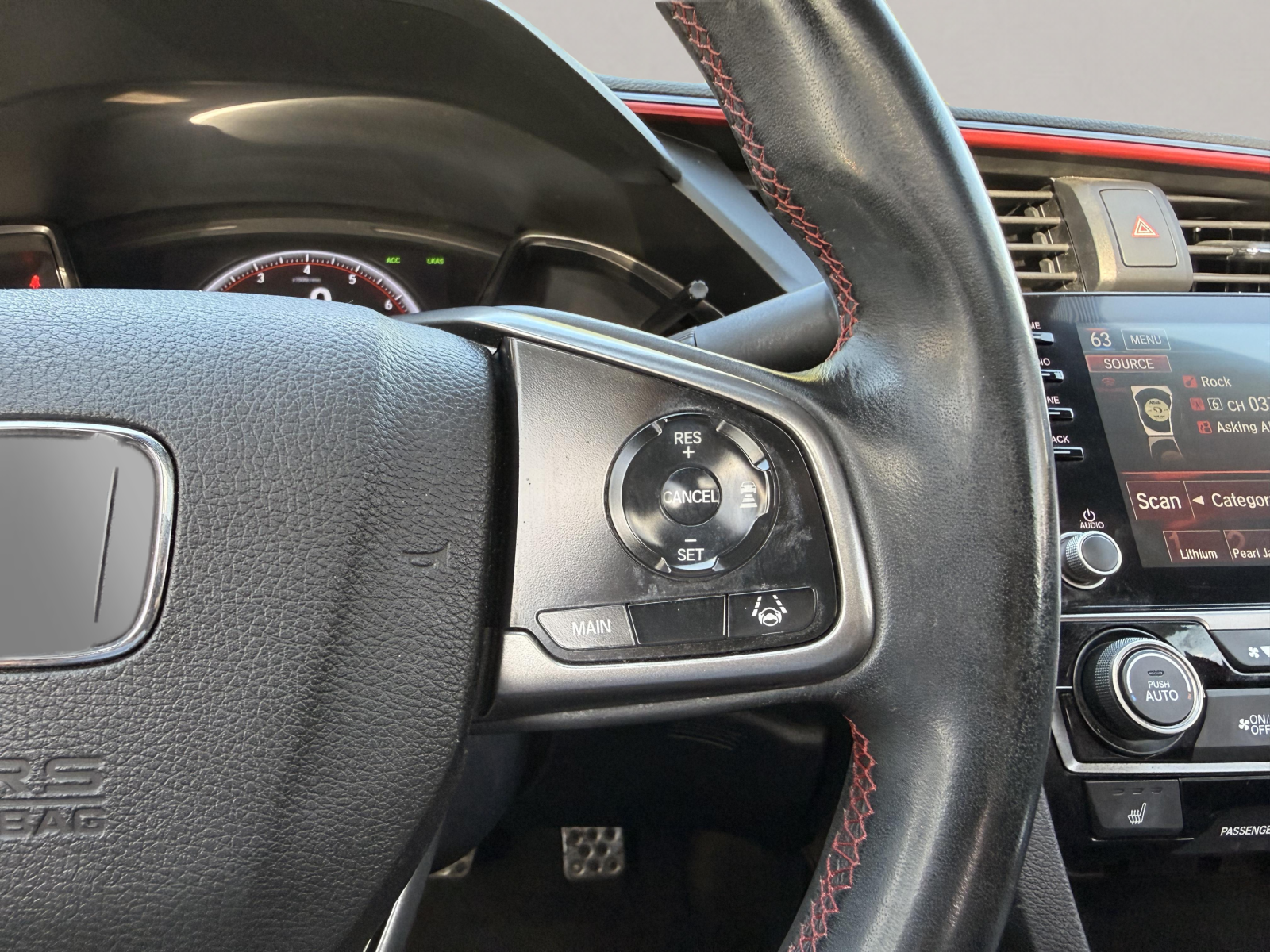 2020 Honda CIVIC Si Sedan — photo 9