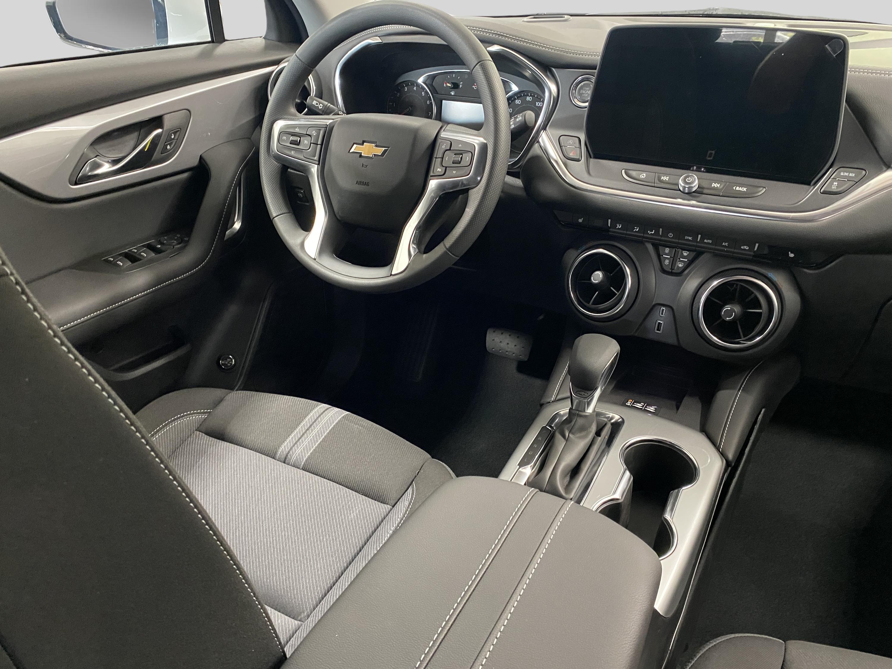 2026 Chevrolet Blazer 2LT - Photo 8