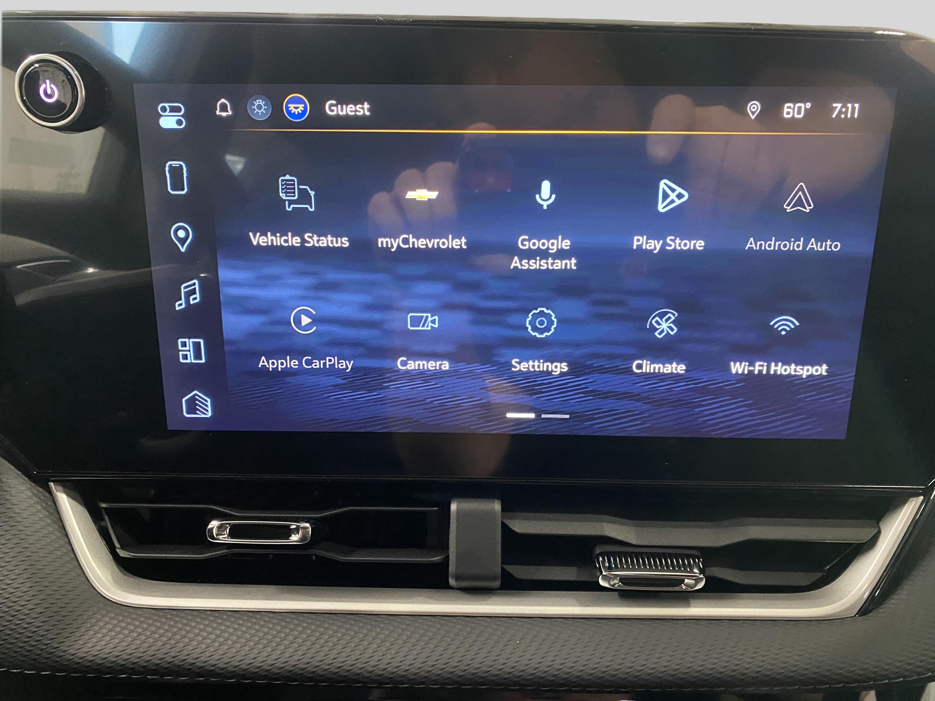 2027 Chevrolet Equinox LT - Photo 9