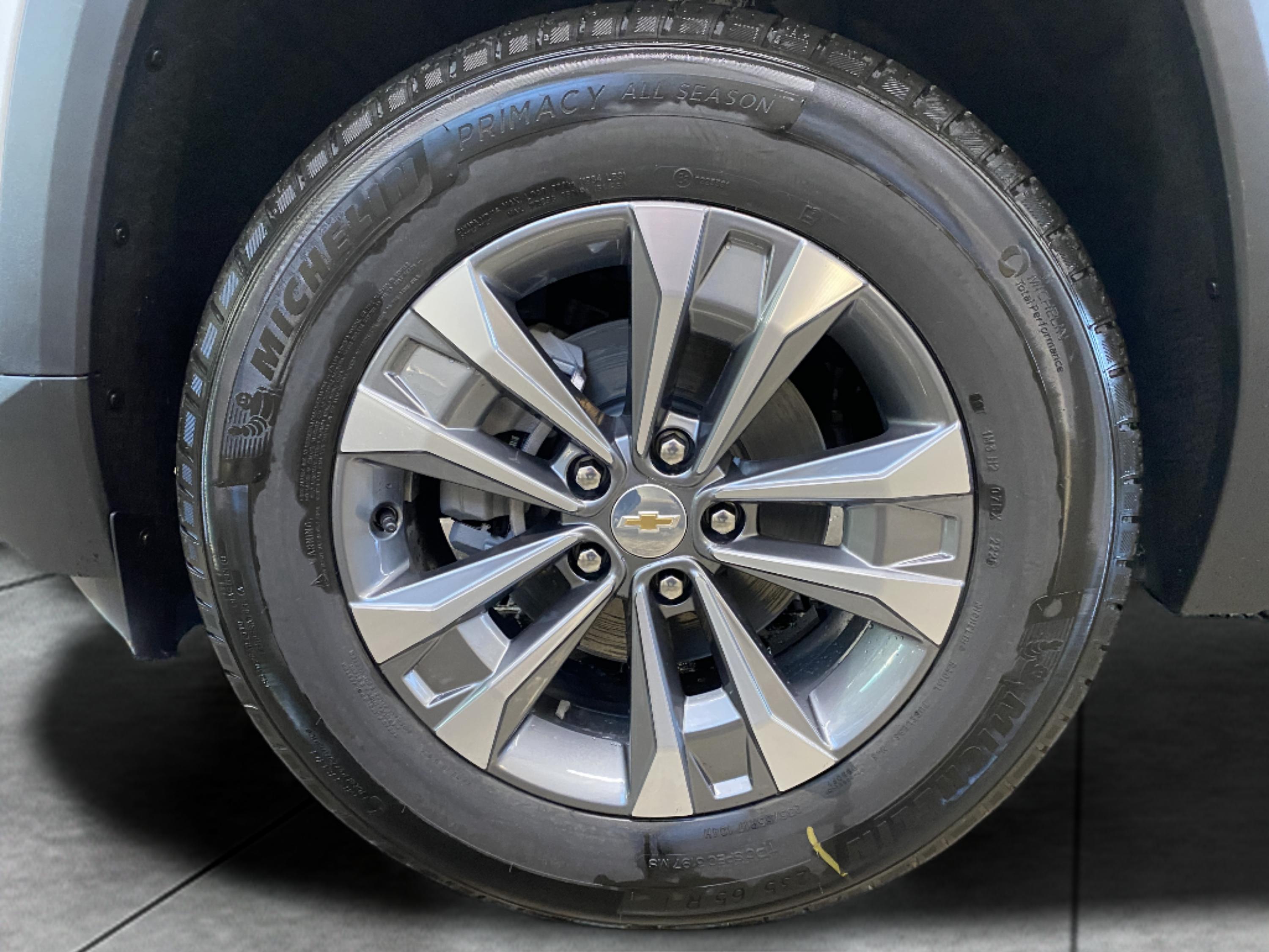 2027 Chevrolet Equinox LT - Photo 15