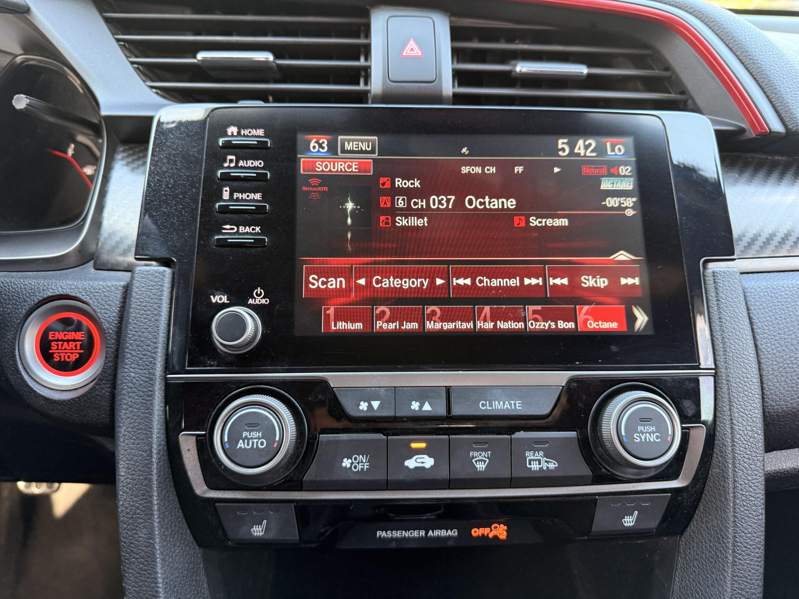 2020 Honda CIVIC Si Sedan — photo 17