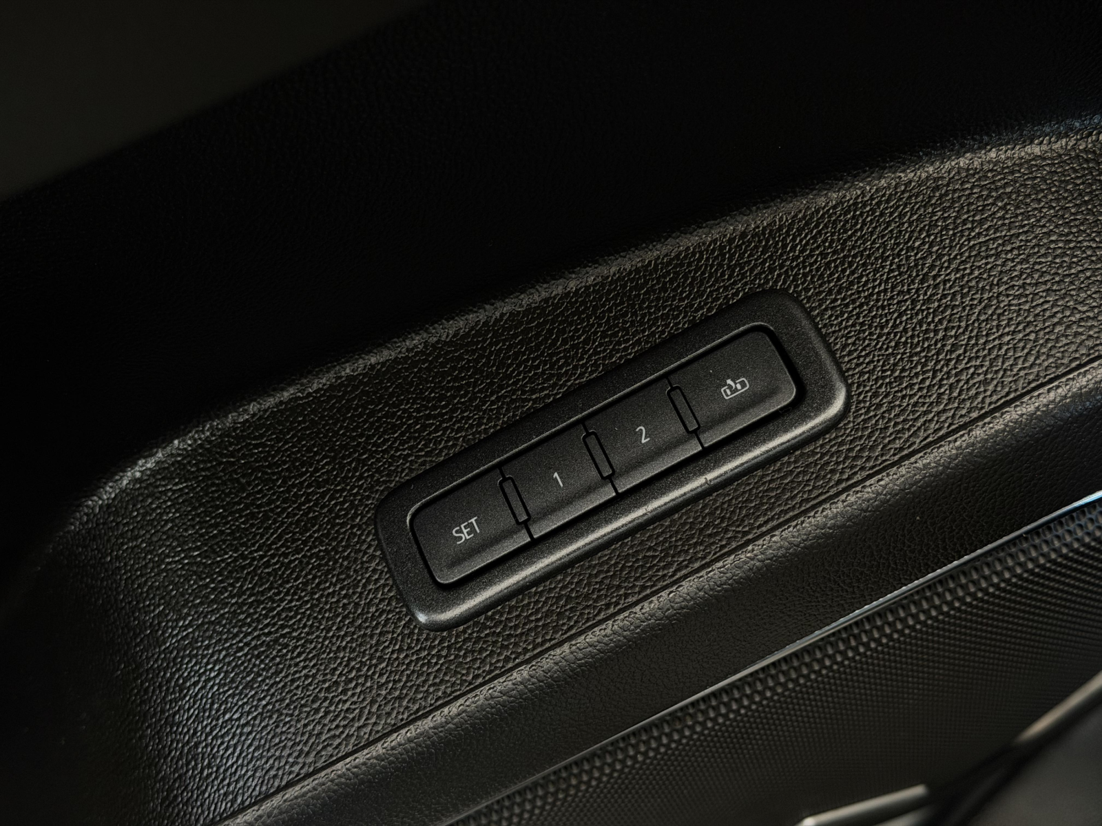 2020 Chevrolet Tahoe Premier — photo 27